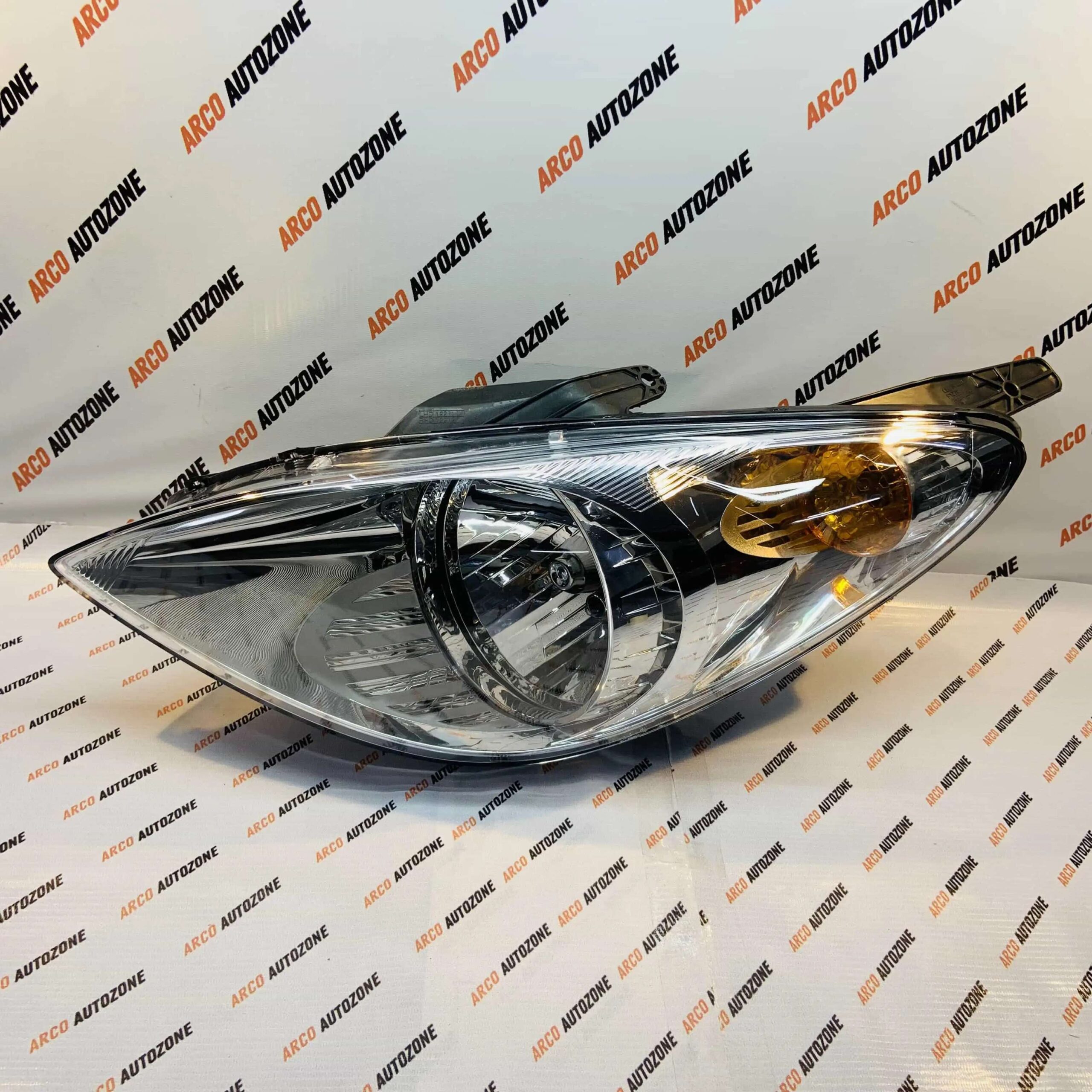 LIGHTING HEAD LIGHT I20 T1 LEFT HYU 921011J040