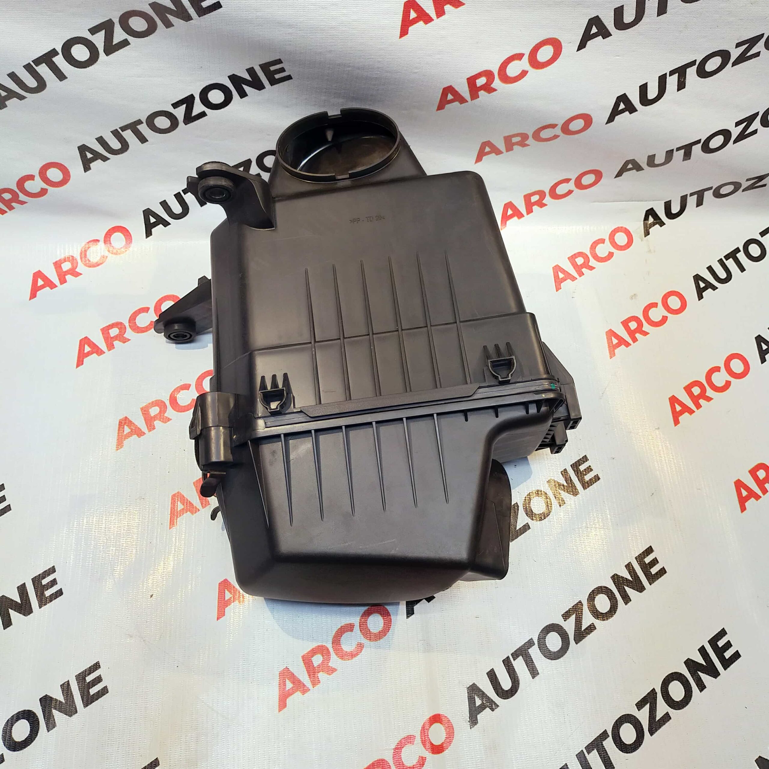 AIR FILTER BODY I 20 T 2 O E 281101J200