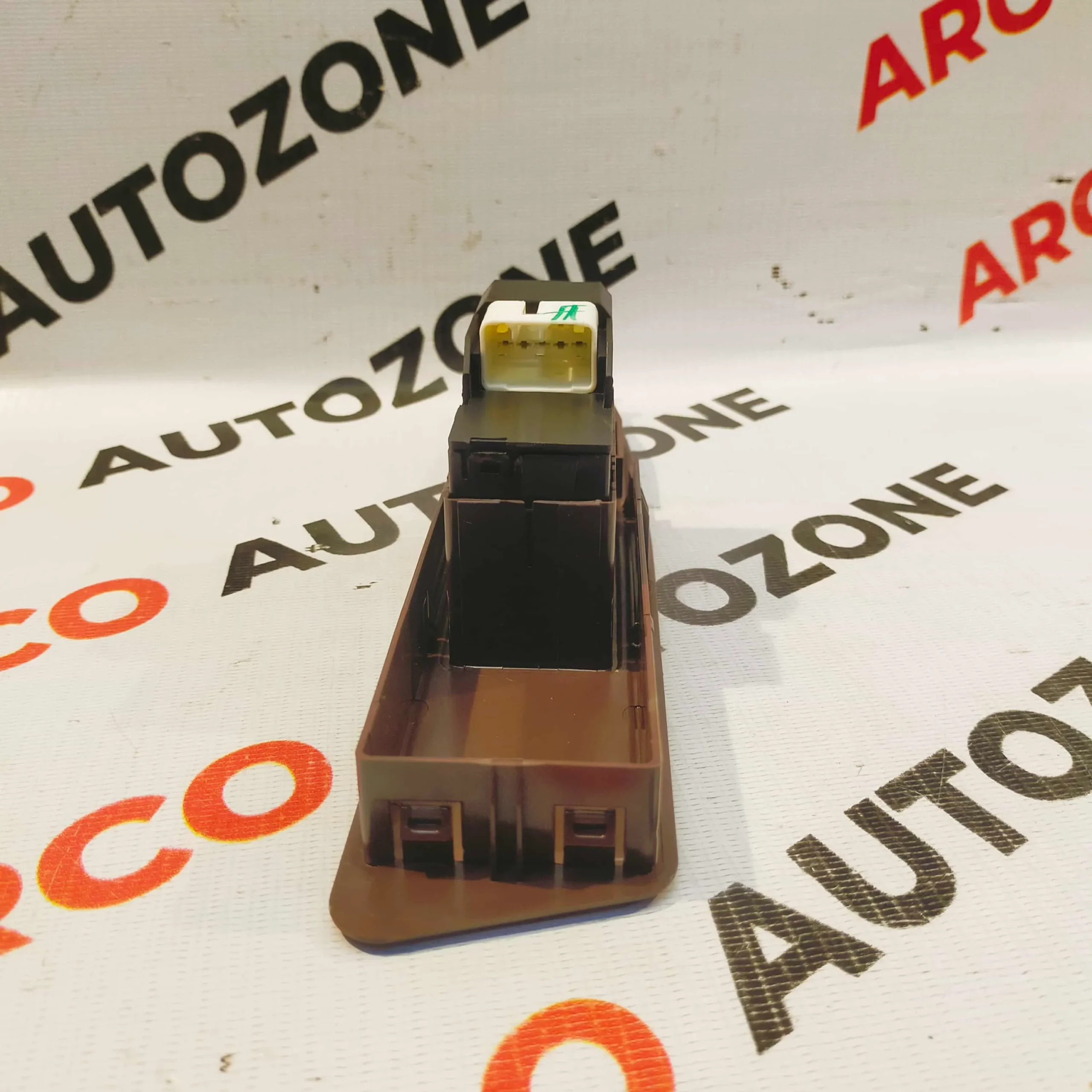 POWER WINDOW SWITCH SINGLE XUV500 FRONT LEFT BROWN MINDA S22096