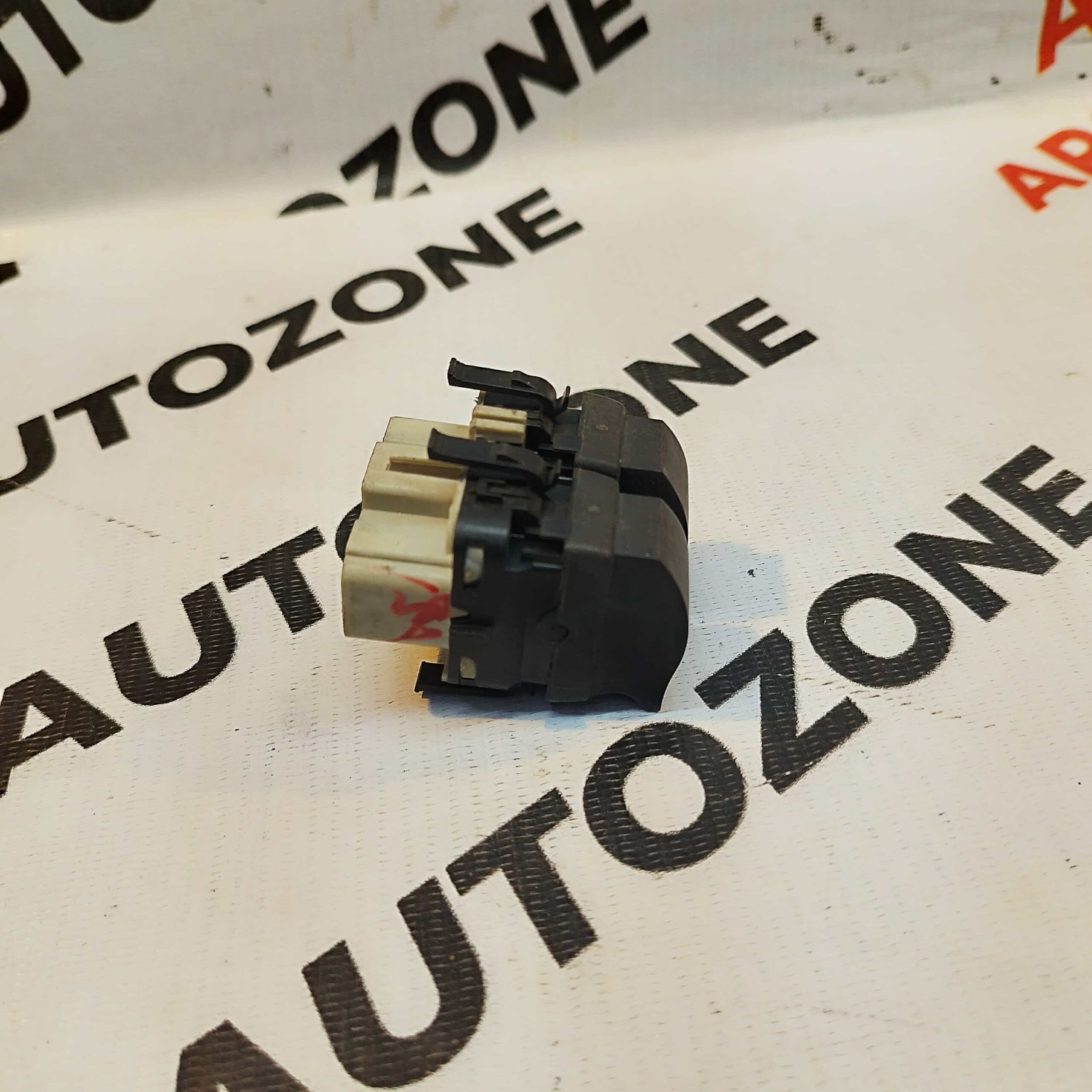 POWER WINDOW SWITCH MAIN DUSTER WHITE 2DOOR REAR