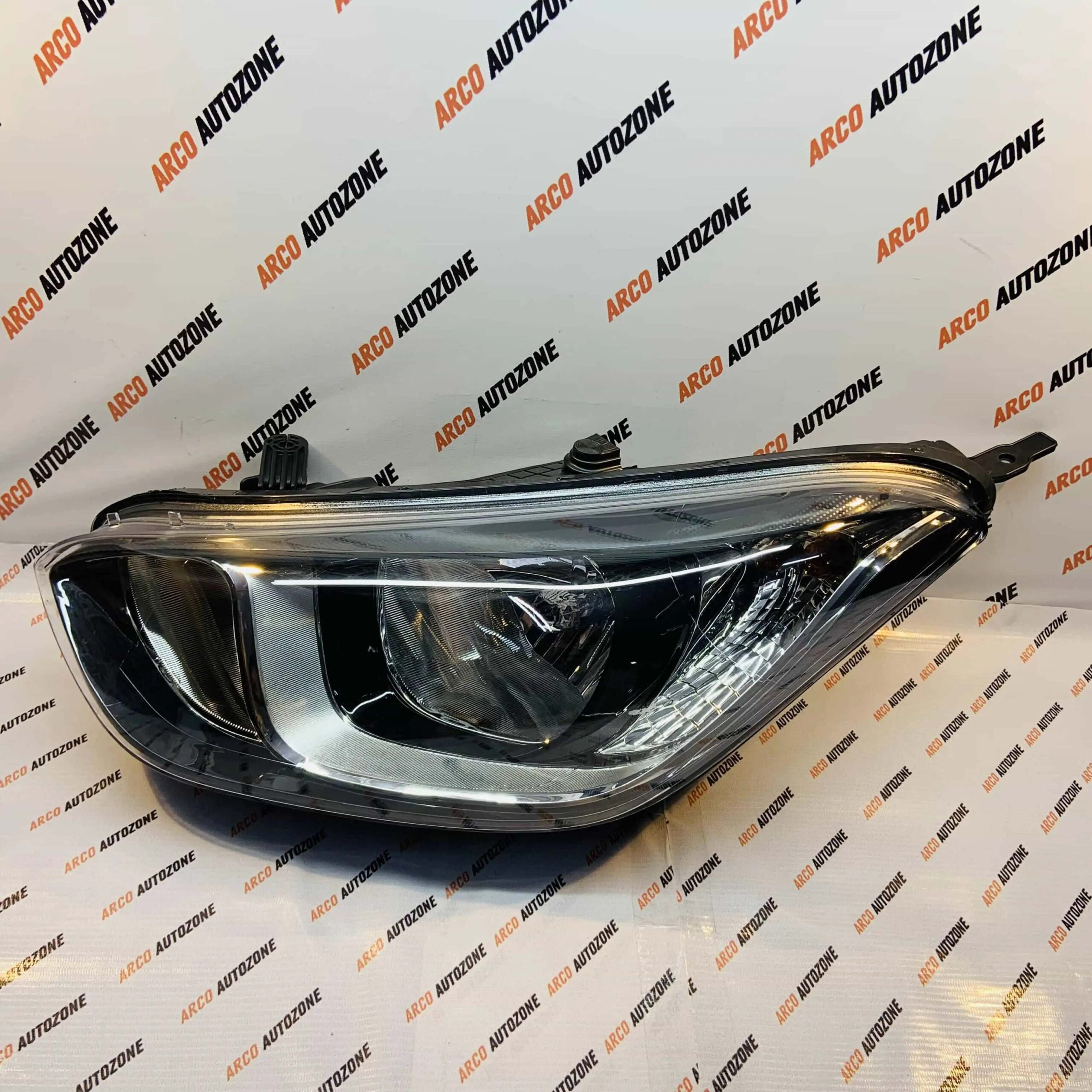 LIGHTING HEAD LIGHT I20 T2 LEFT HYU 921011J570