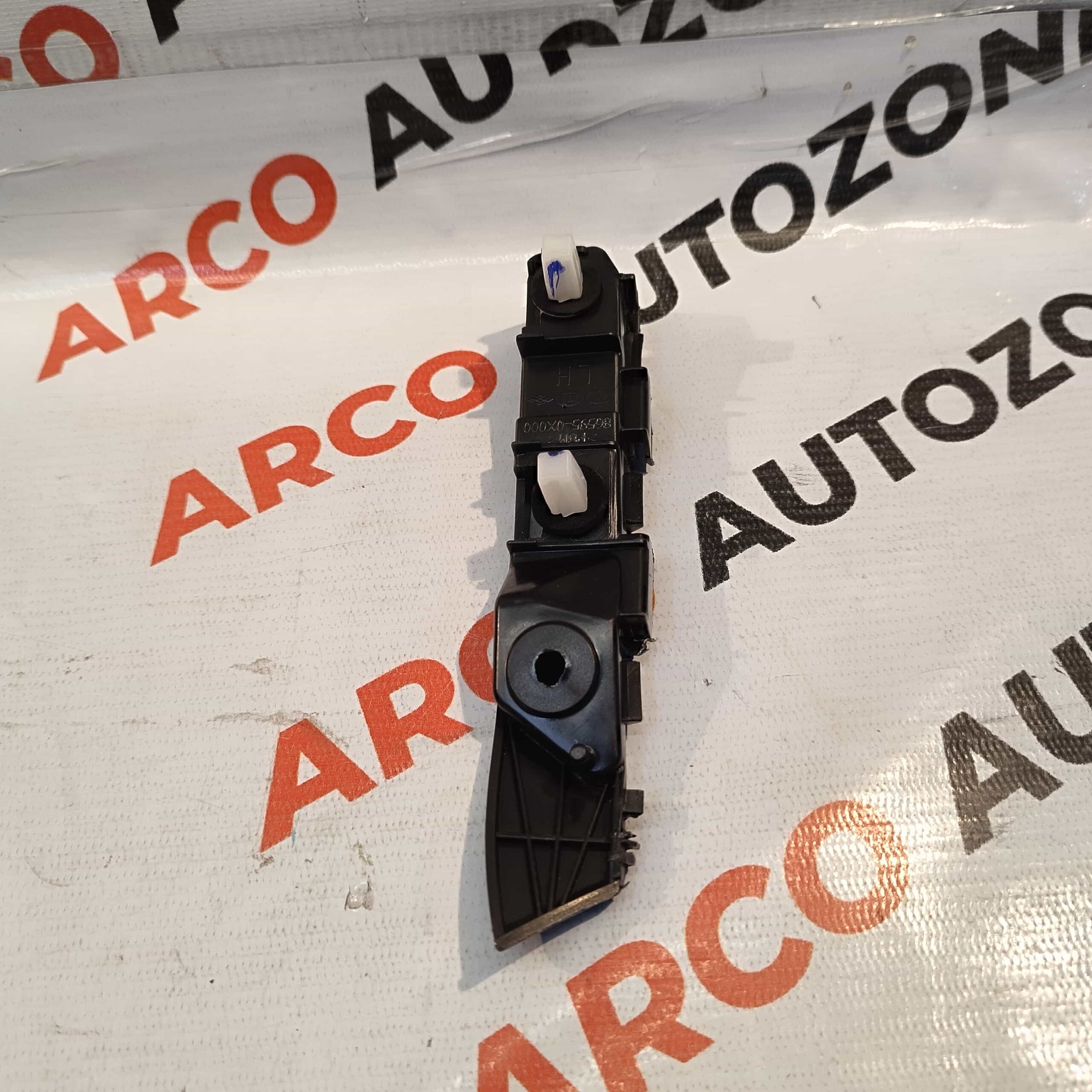 FRONT BUMPER BRACKET I10 T1 T2 LEFT HYU 865910X000