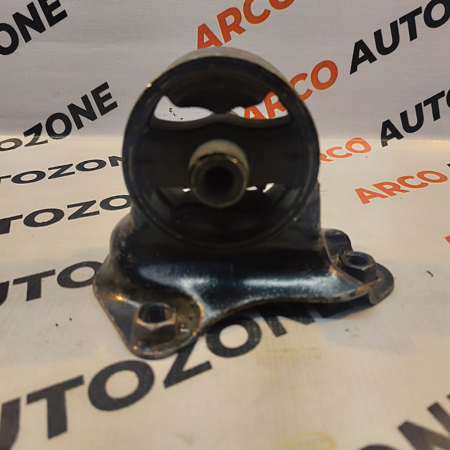 ENGINE MOUNTING XUV 500 FRONT