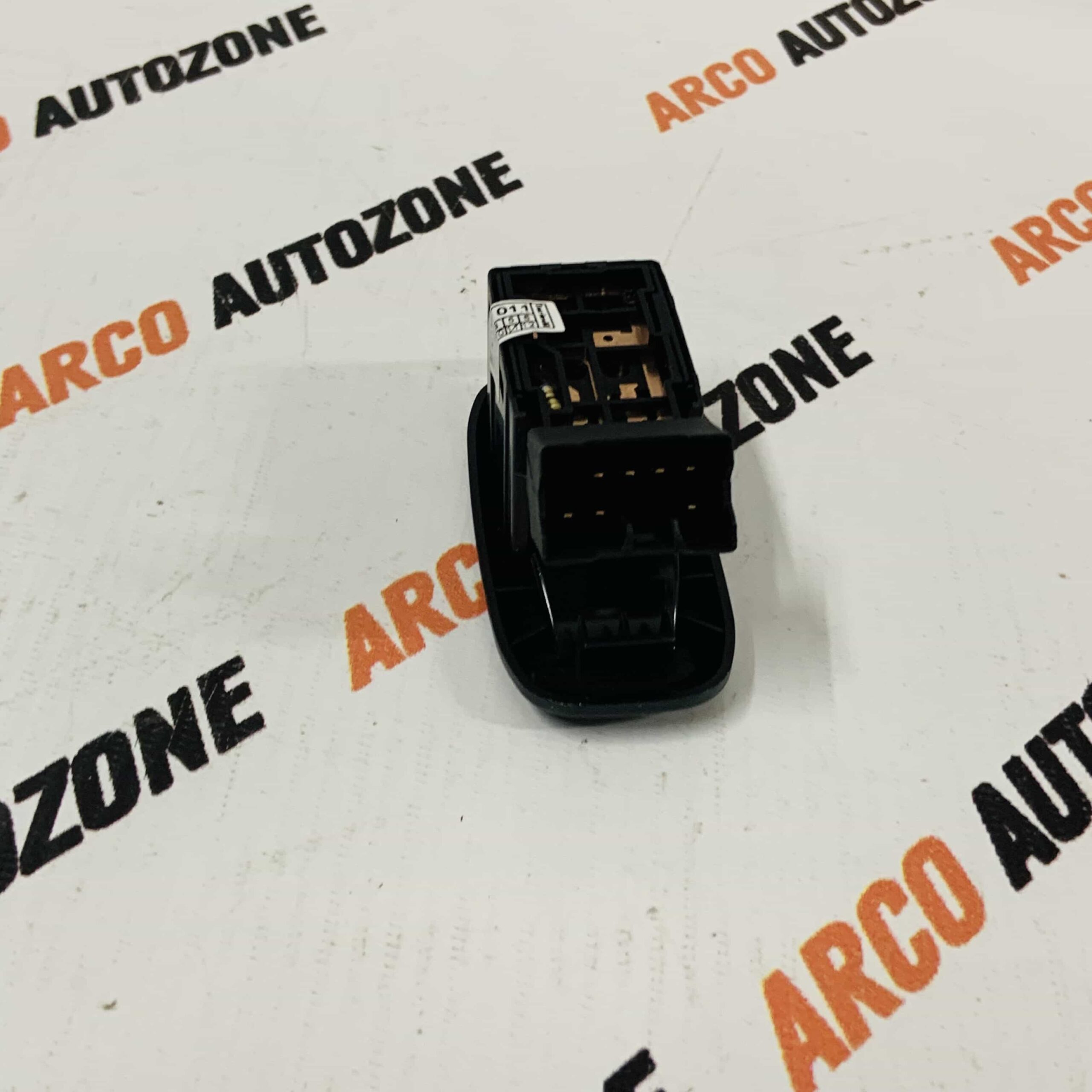 POWER WINDOW SWITCH SINGLE XYLO QUANTO 7 PIN LEFT