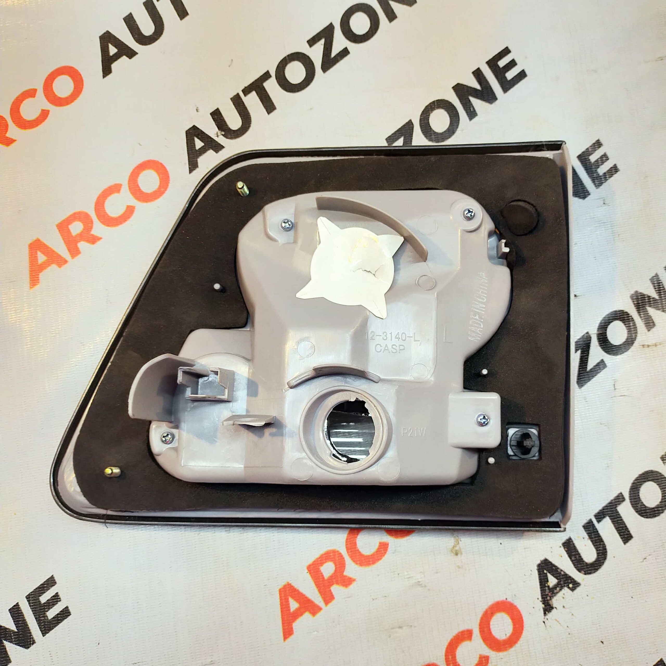 DICKY LIGHT FORTUNER T2 BLACK LEFT IMP 815910K030