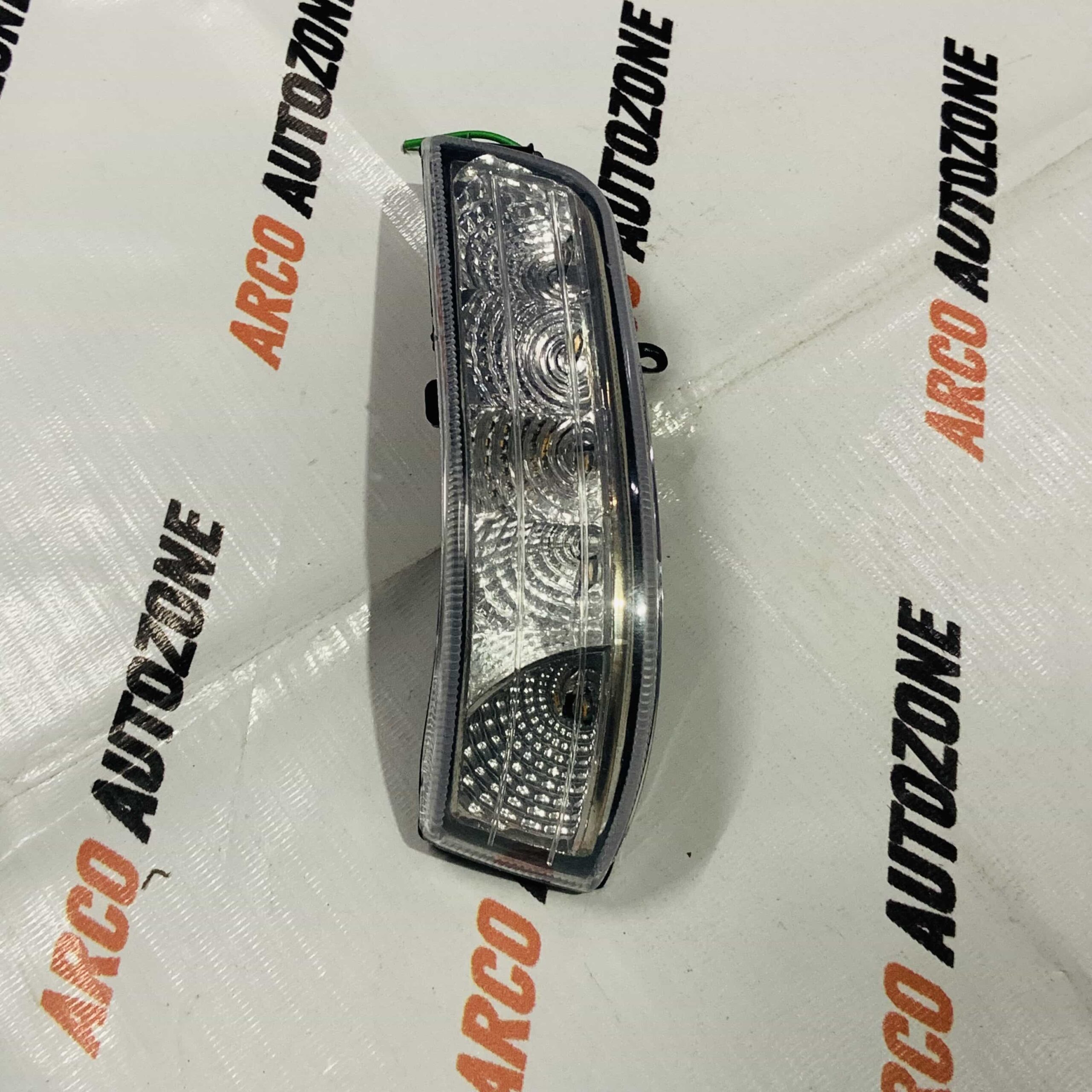 SIDE MIRROR INDICATOR XUV500 LEFT NEO