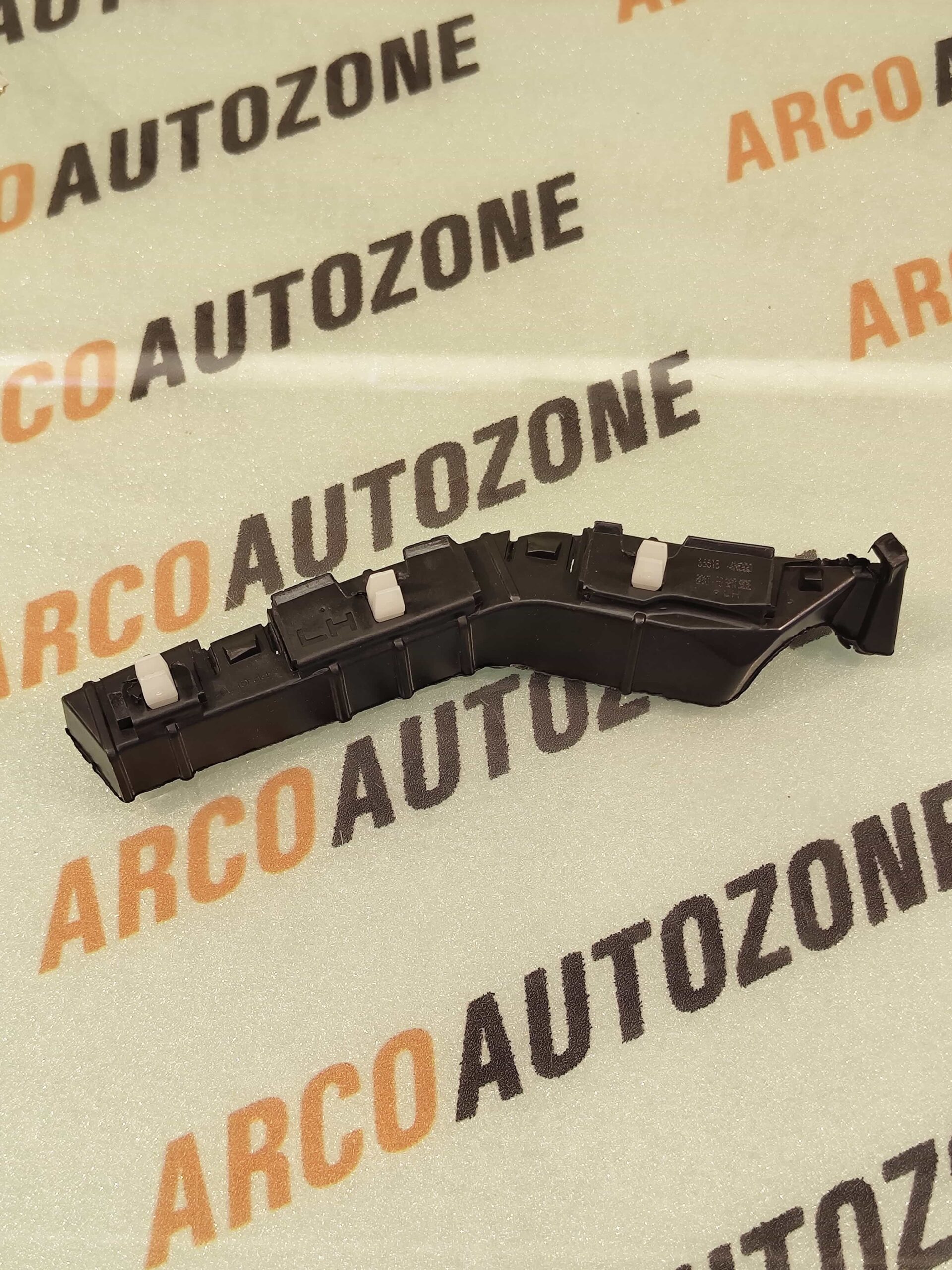 FRONT BUMPER BRACKET EON LEFT HYU 865134N000