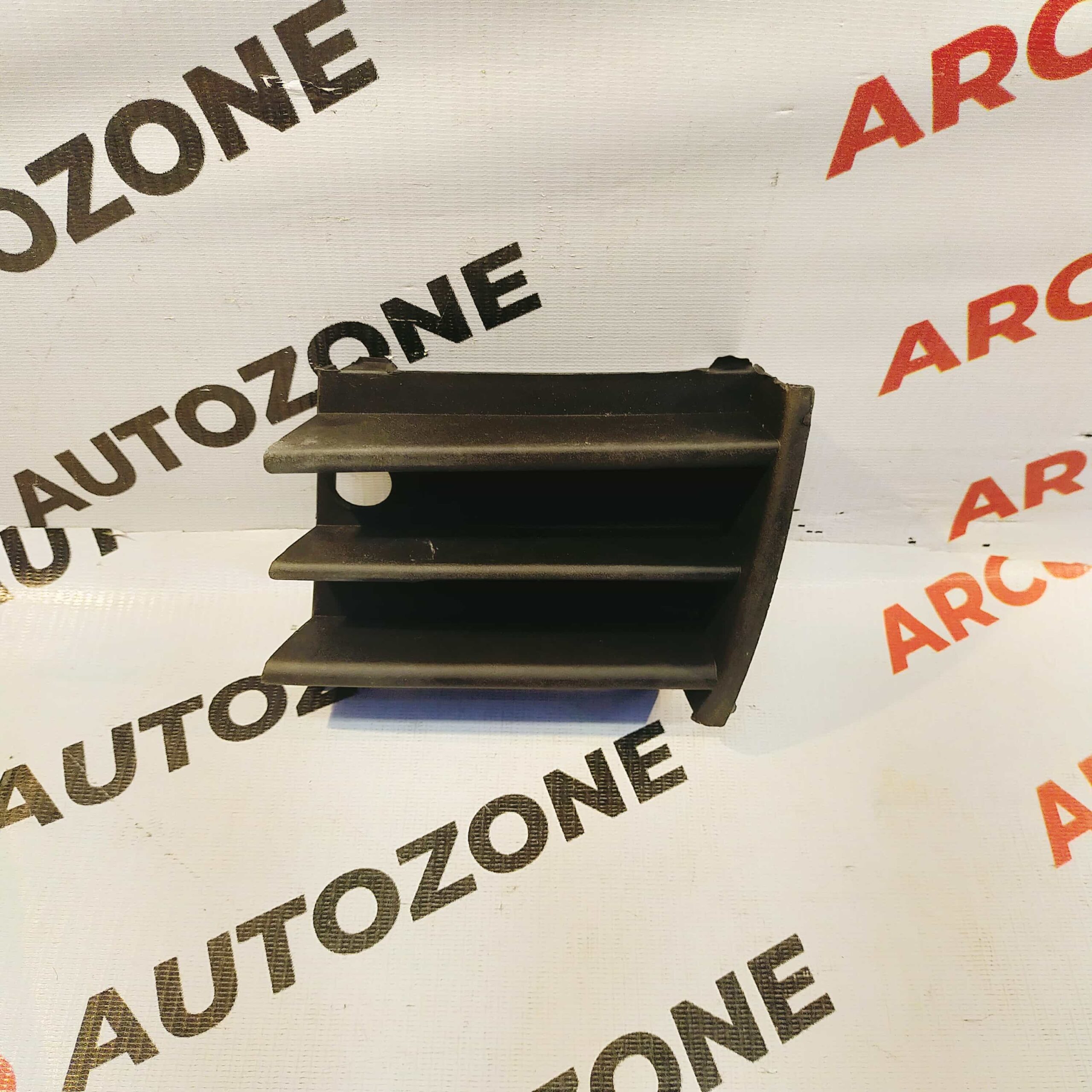 FOG LAMP COVER LAURA T1 LEFT KONE 1ZD853665