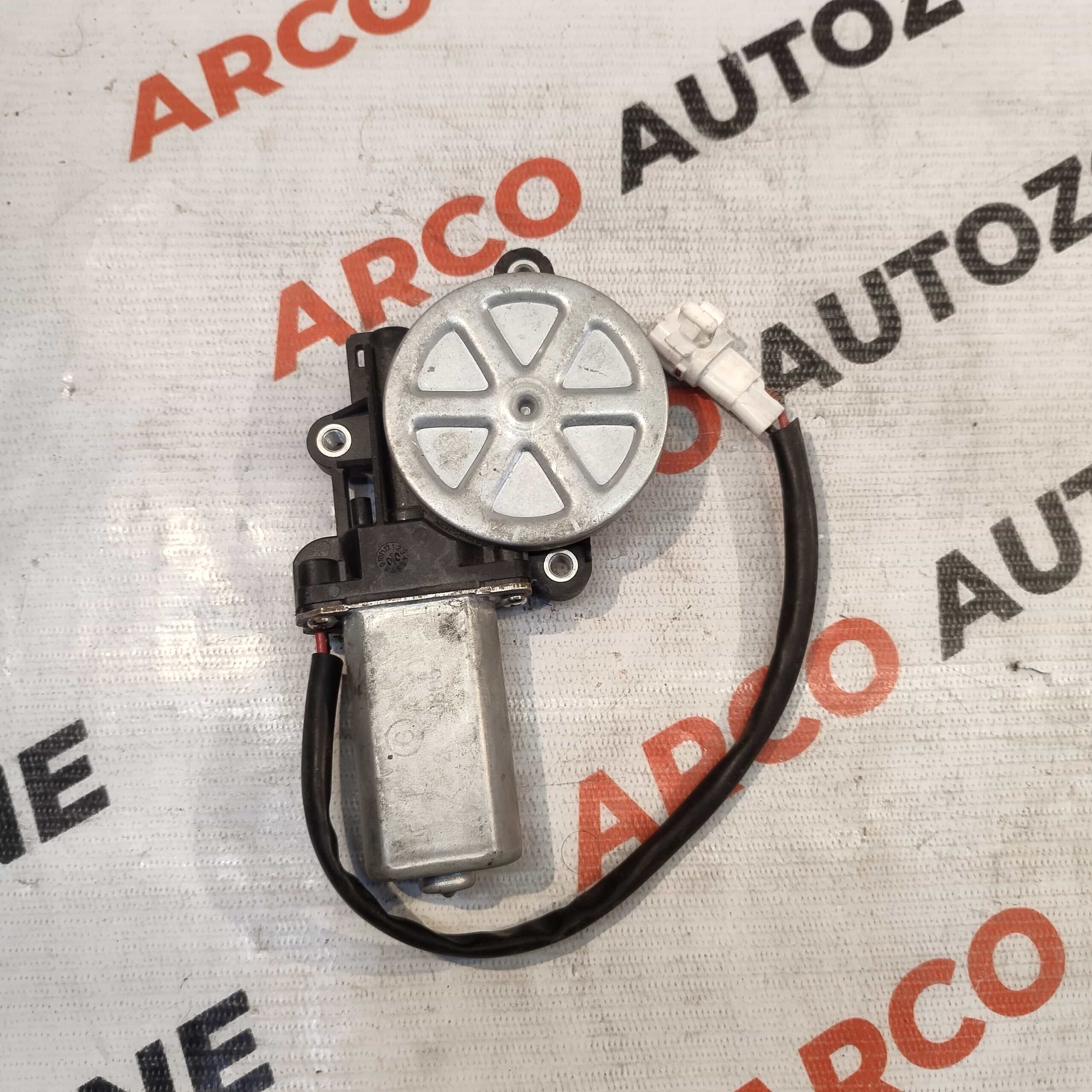 POWER WINDOW MOTOR ALTO FRONT RIGHT TAVERA FRONT LEFT IMP 83401M79G50