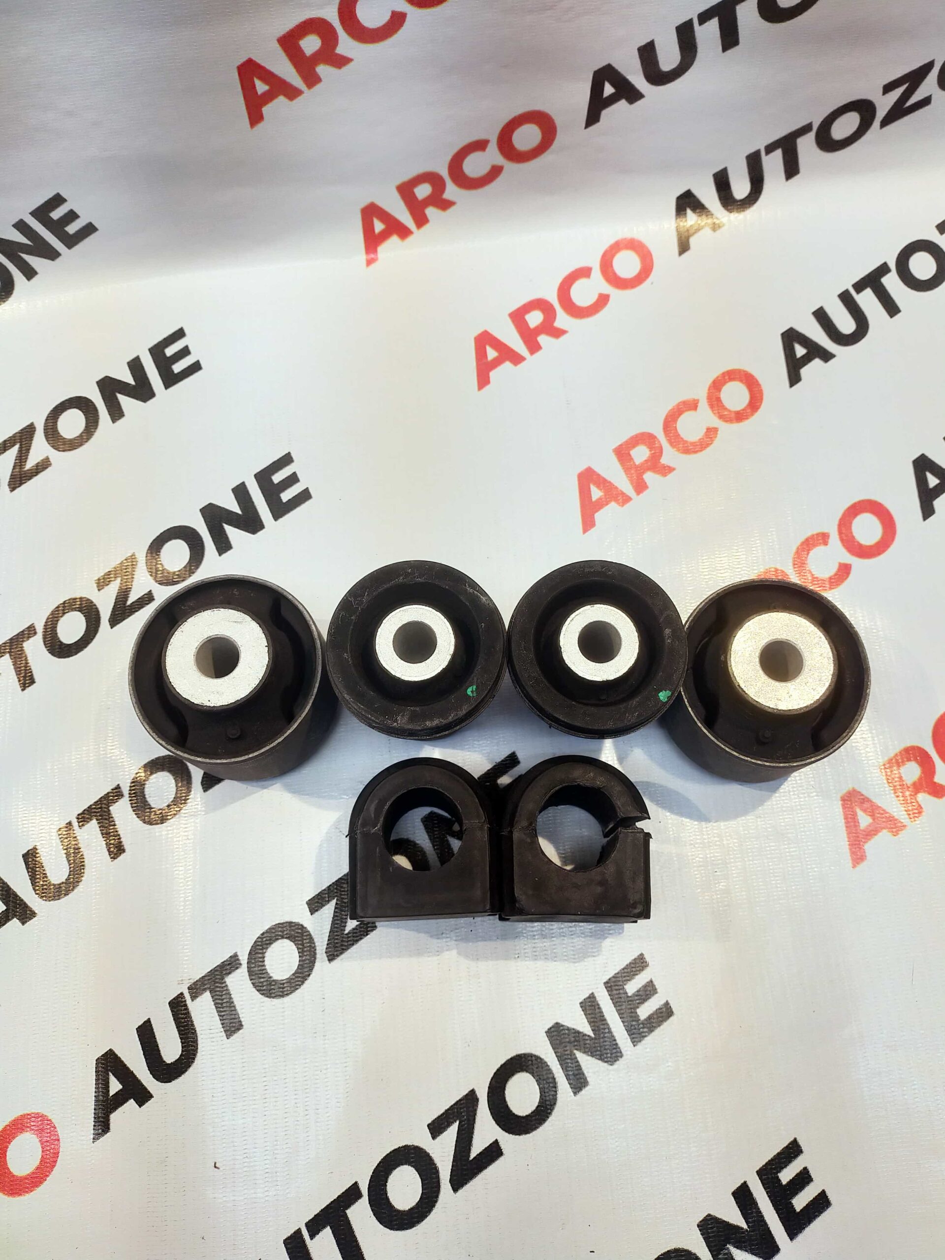 FRONT BUSH KIT XUV500 KIT MAH 401BAA08240NKT