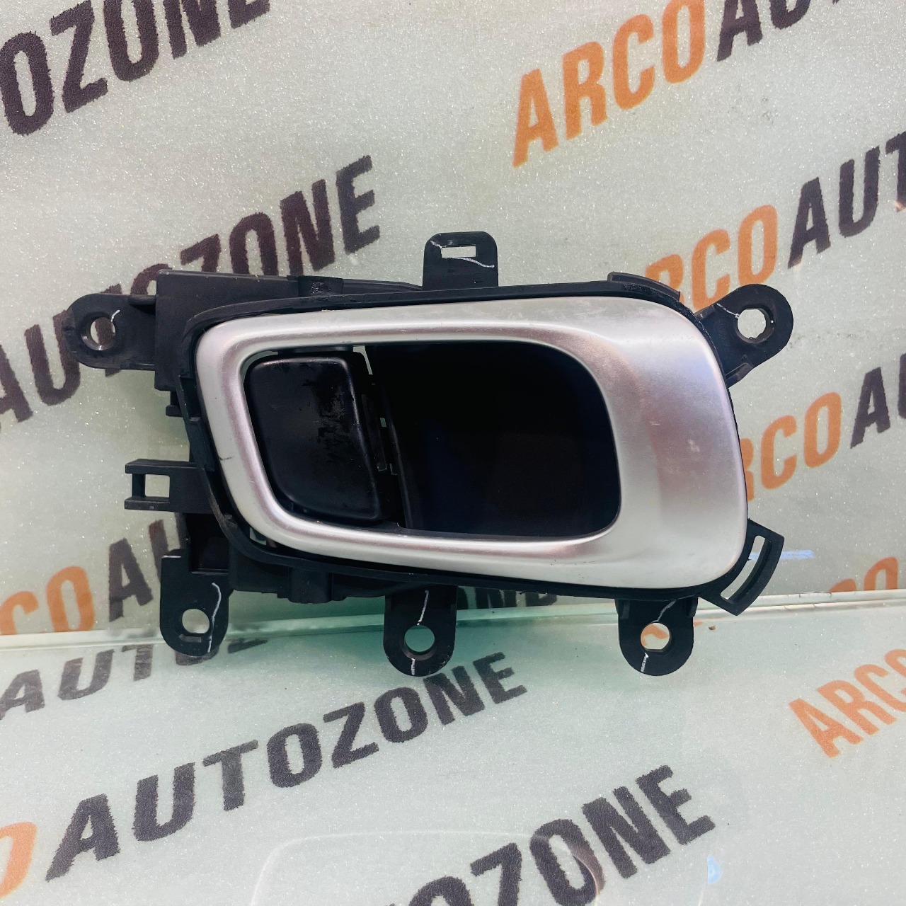 RC LEVER INNER HANDLE VENUE REAR LEFT SIL