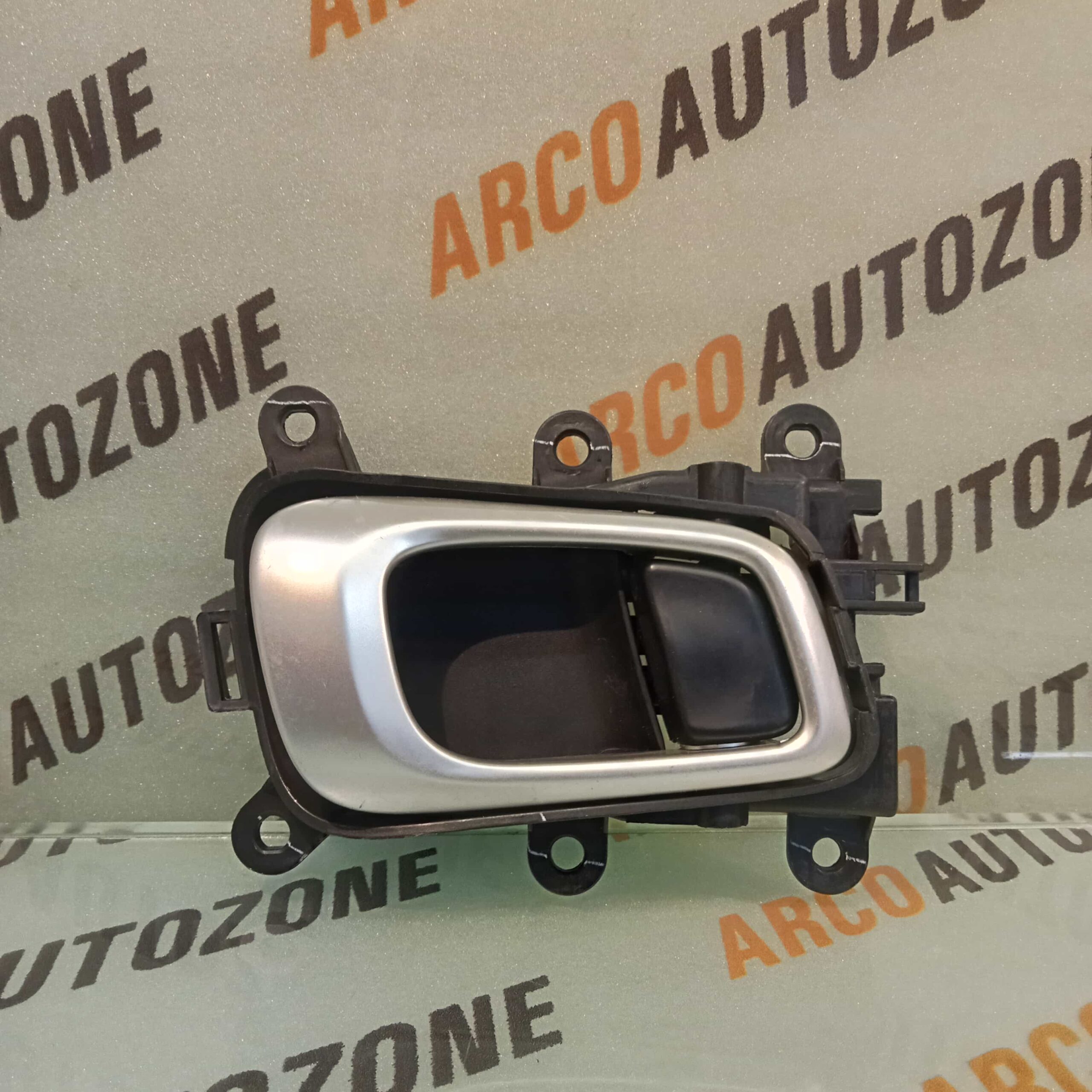 RC LEVER INNER HANDLE VENUE FRONT LEFT SILVER HYU 82610K3000MMS