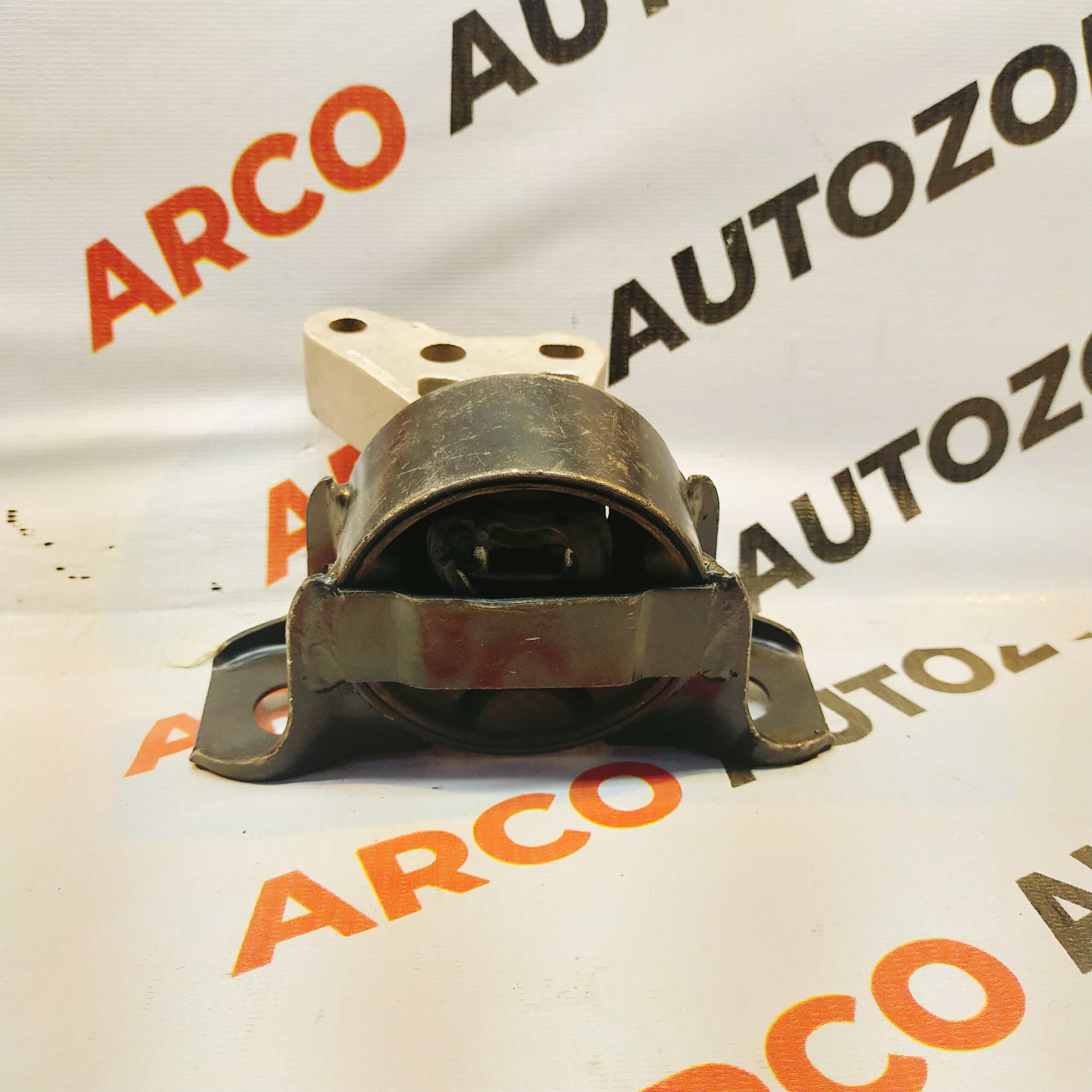 ENGINE MOUNTING KWID RIGHT IND 112103473R