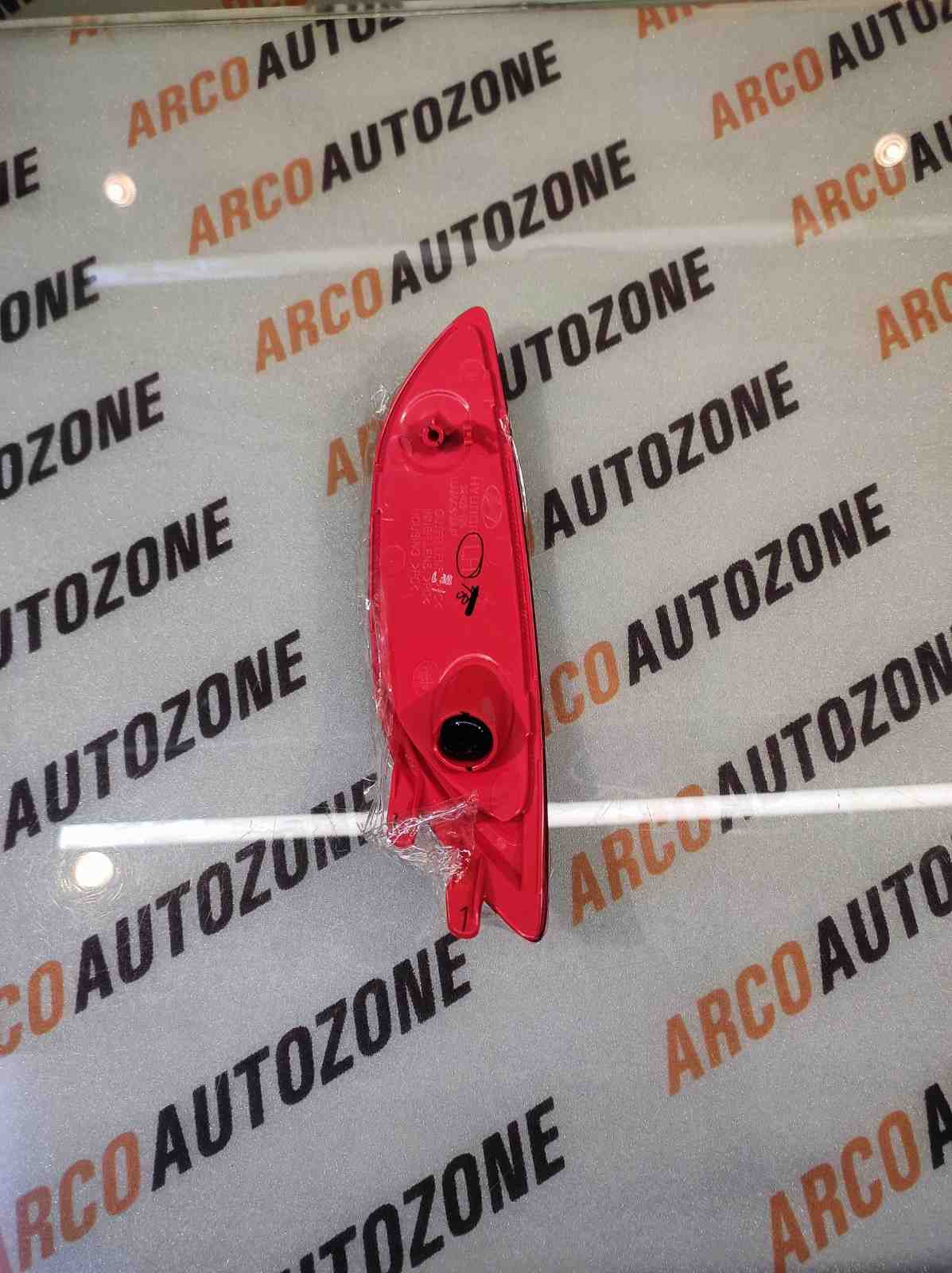 REAR BUMP REFLECTOR VERNA 12 LEFT HYU 924051V000