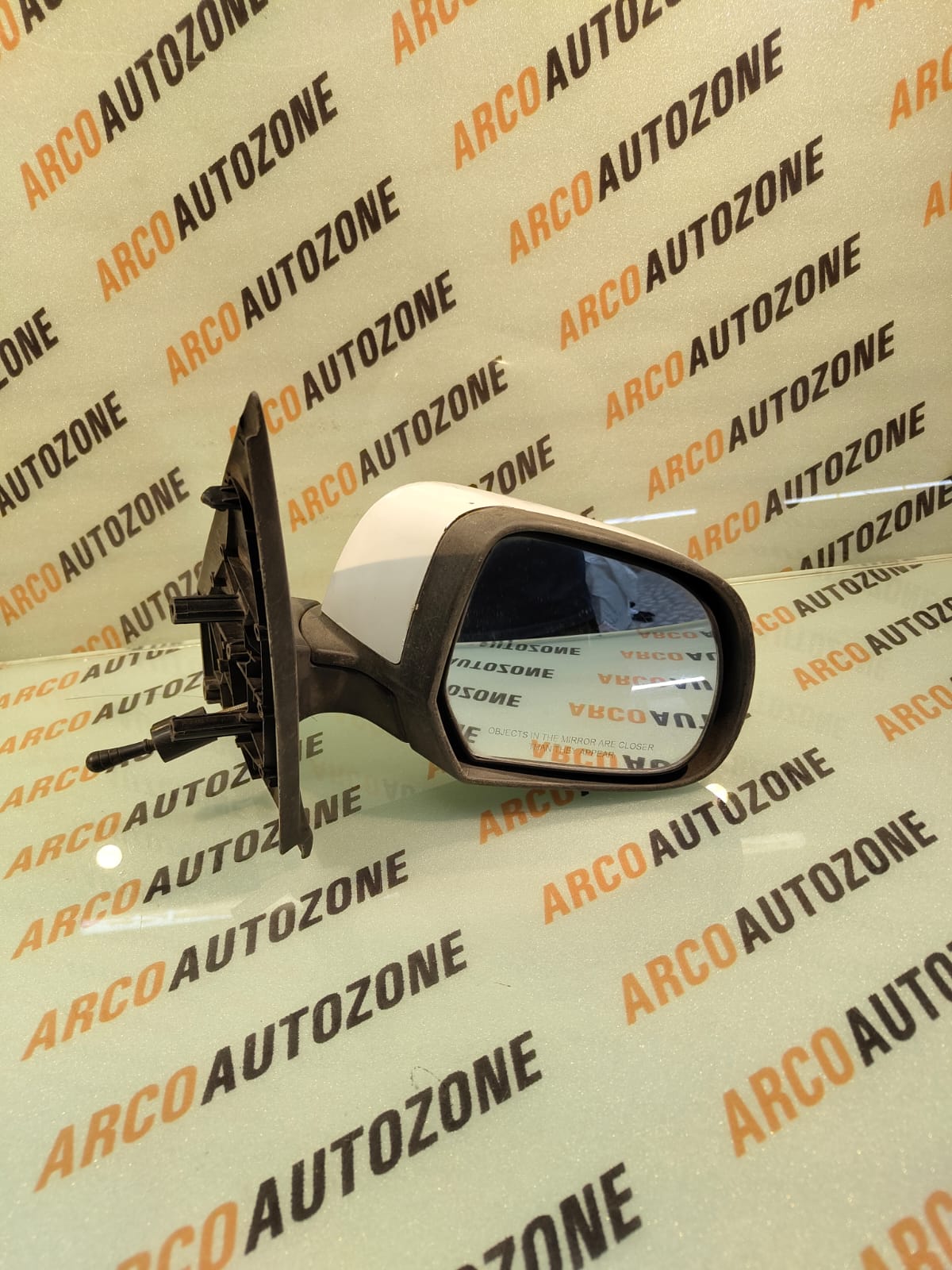 SIDE MIRROR LODGY MNL RIGHT LOT