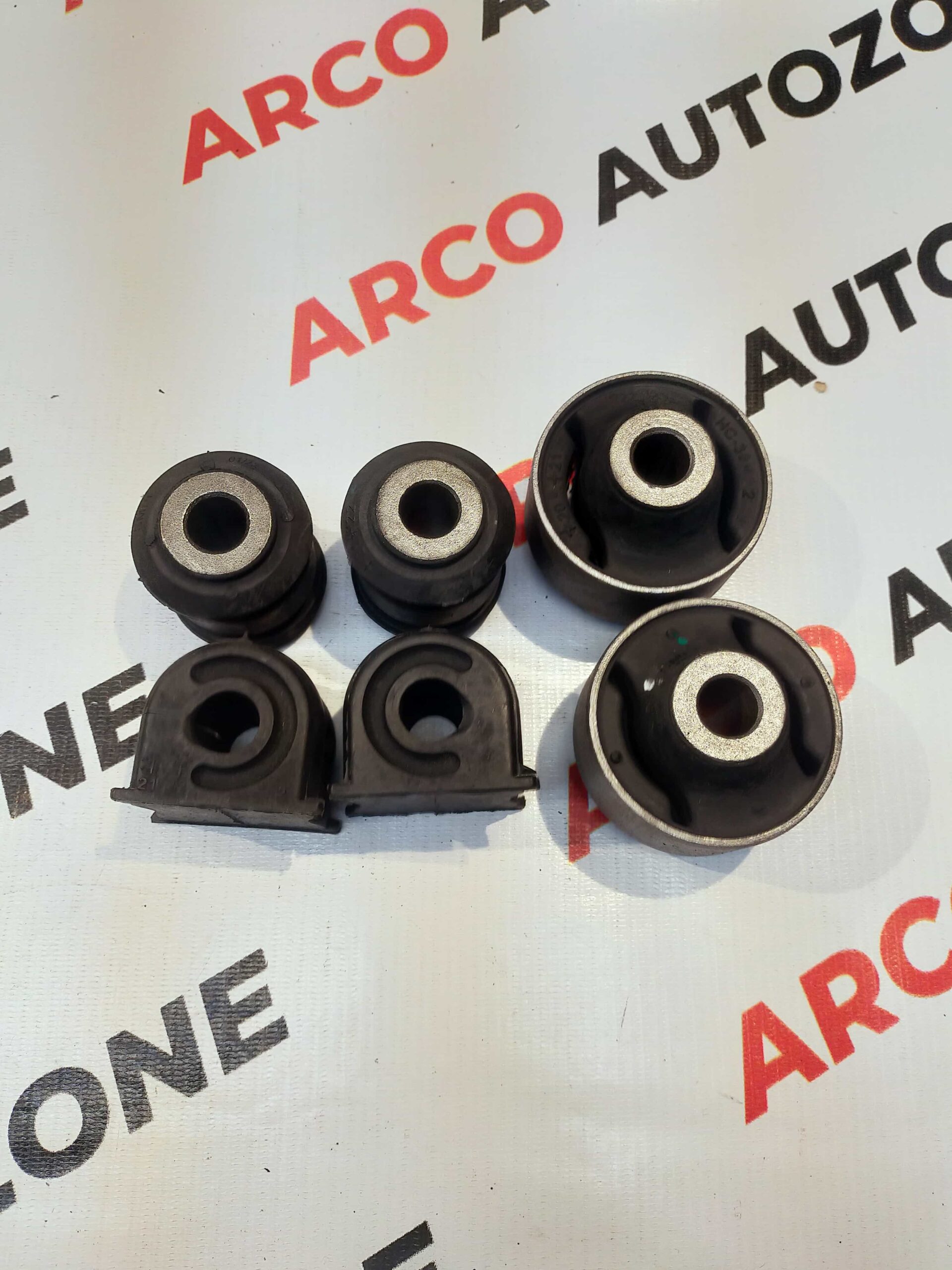 FRONT BUSH KIT AMAZE KIT SONA HSF1812