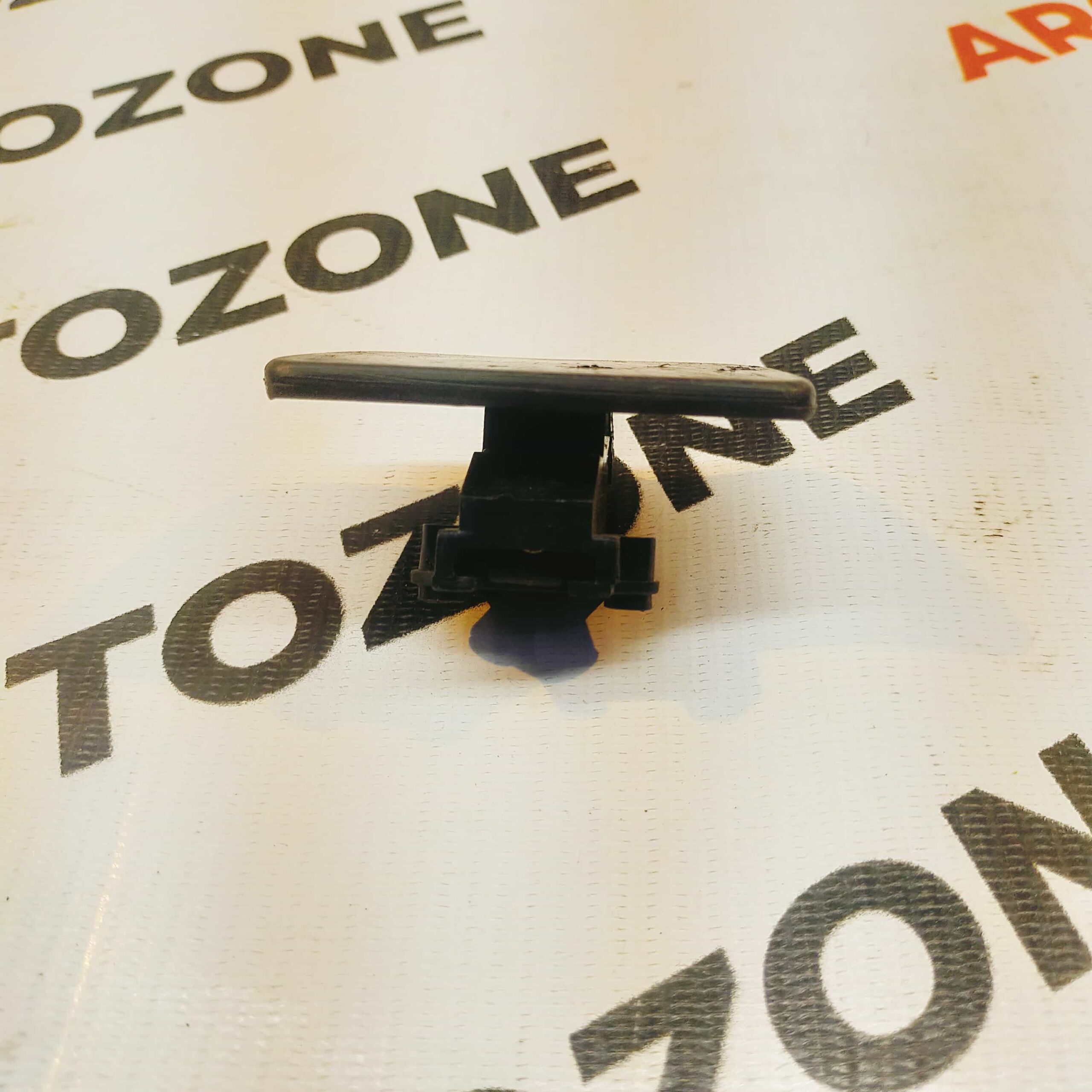 DASH BOARD LOCK IKON IND