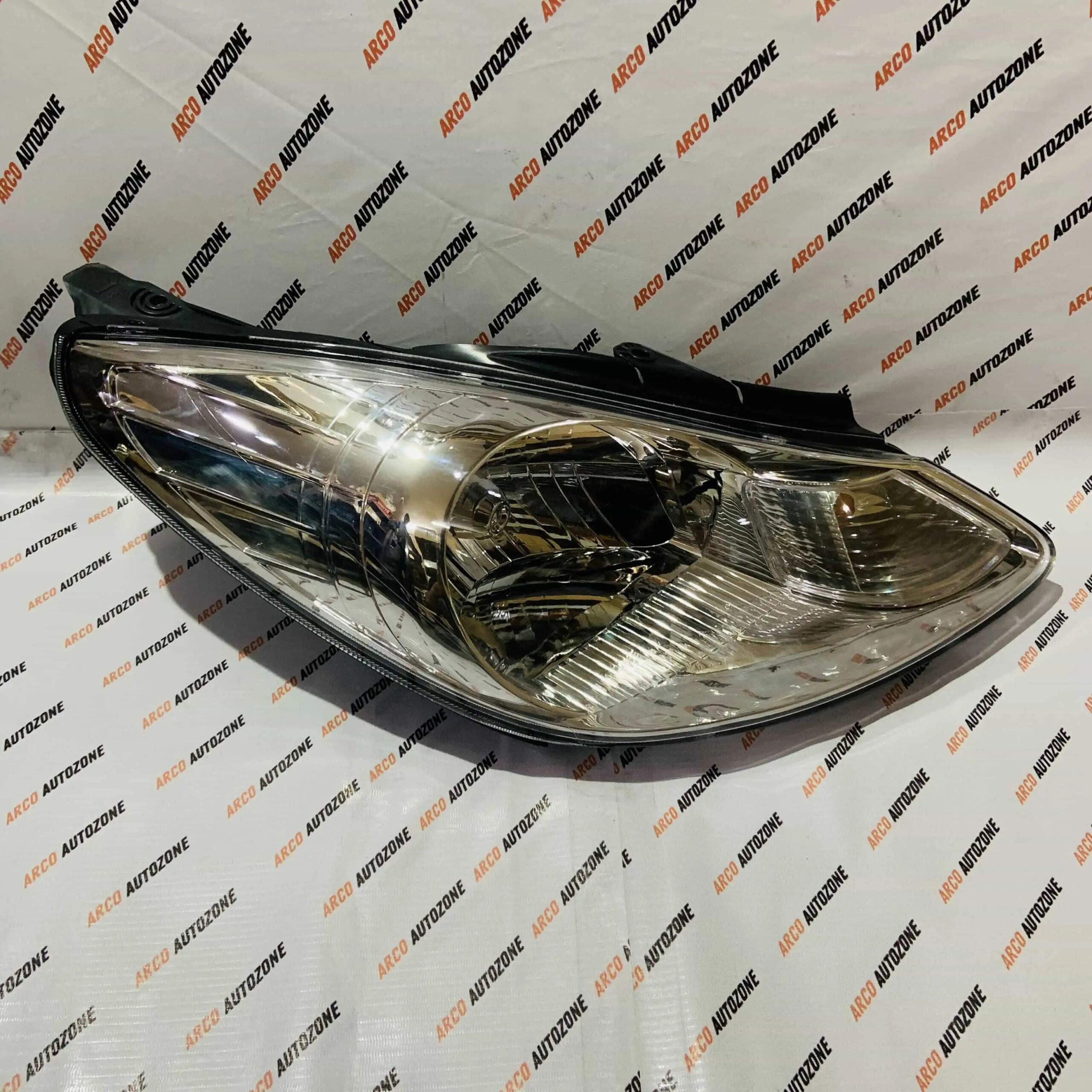 LIGHTING HEAD LIGHT I10 T1 RIGHT HYU  921020X000