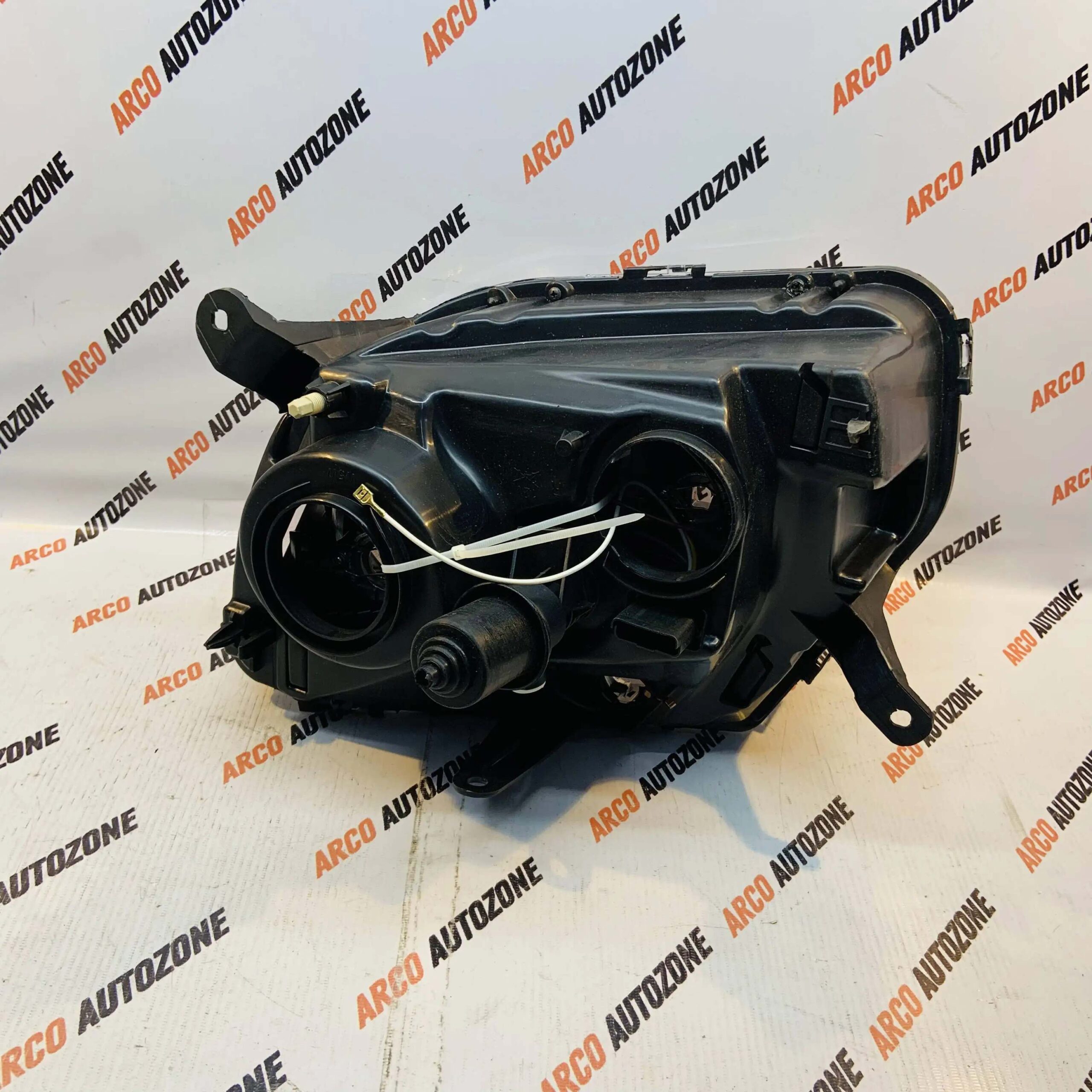 LIGHTING HEAD LIGHT DUSTER T1 RIGHT AUTOMAX