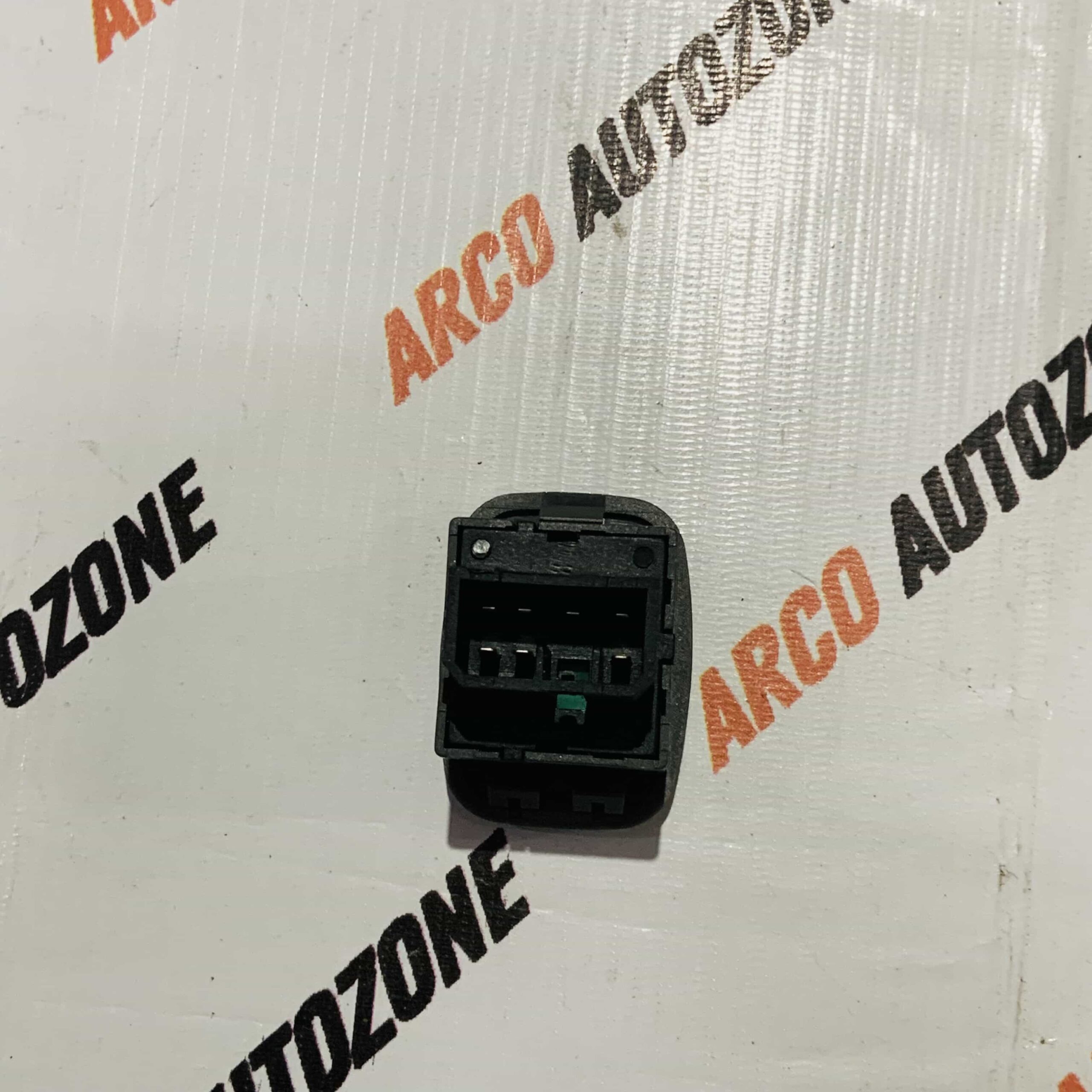 POWER WINDOW SWITCH MAIN SANTRO MINDA TD21183