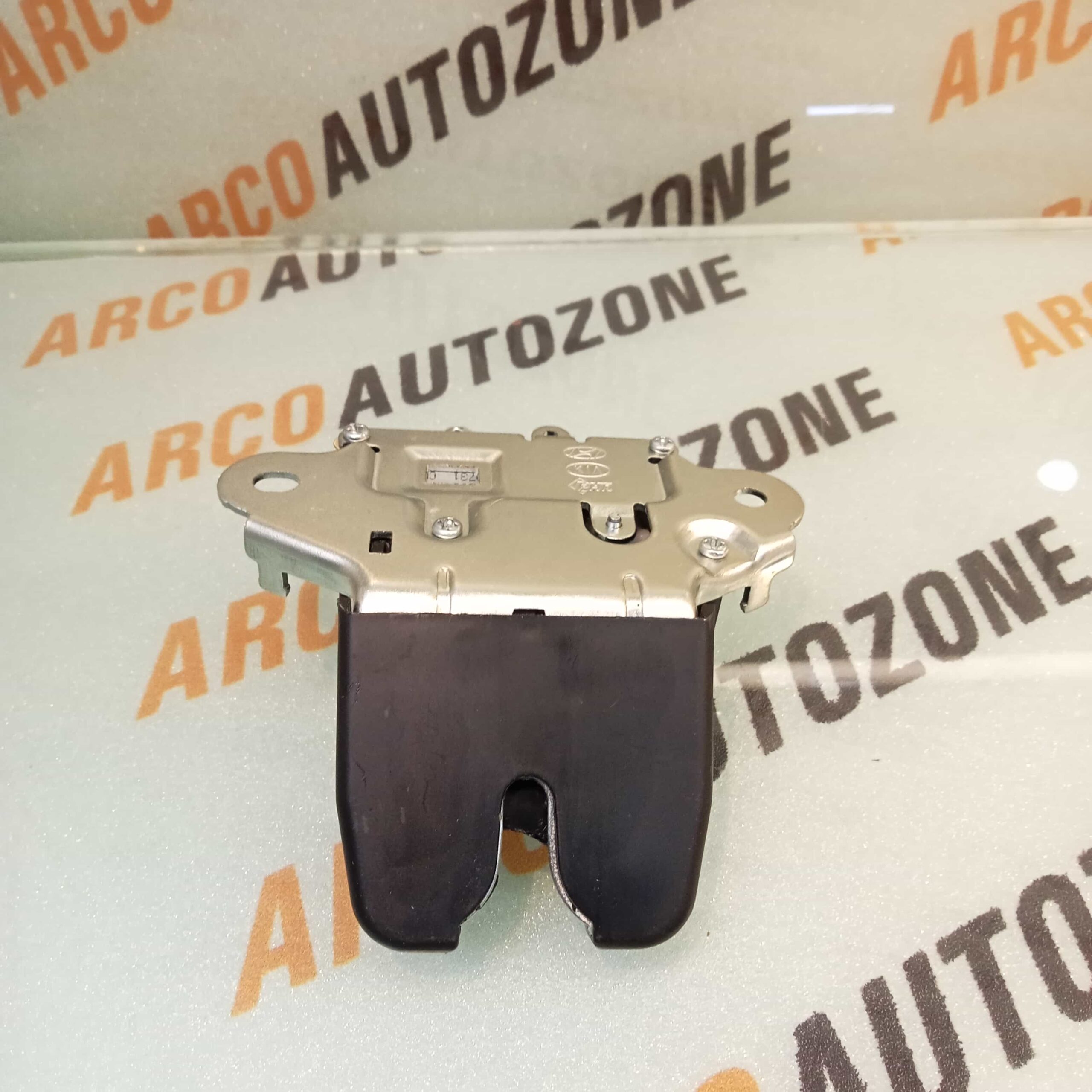 DICKY LATCH VERNA 2018 IMP 81230H6000