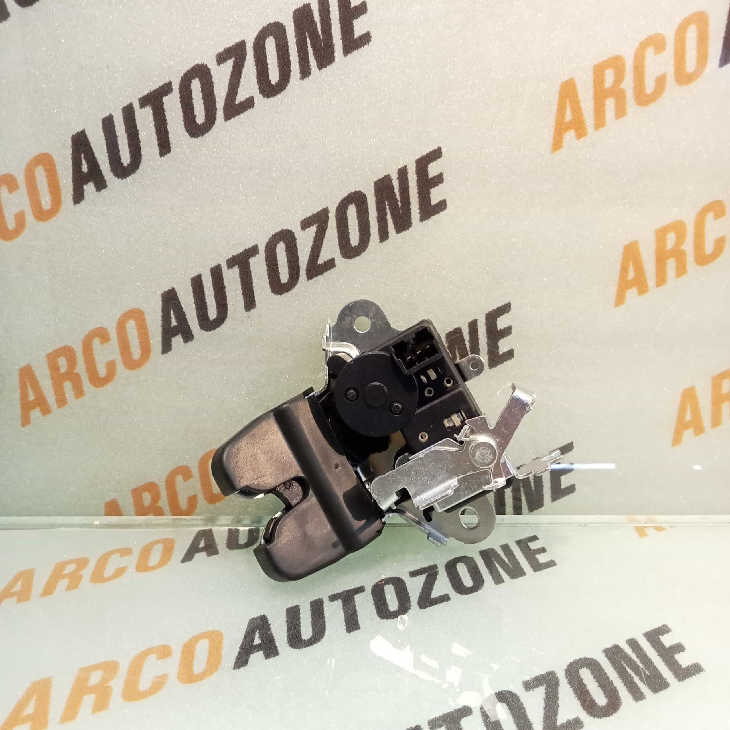 DICKY LATCH VERNA 2018 IMP 81230H6000