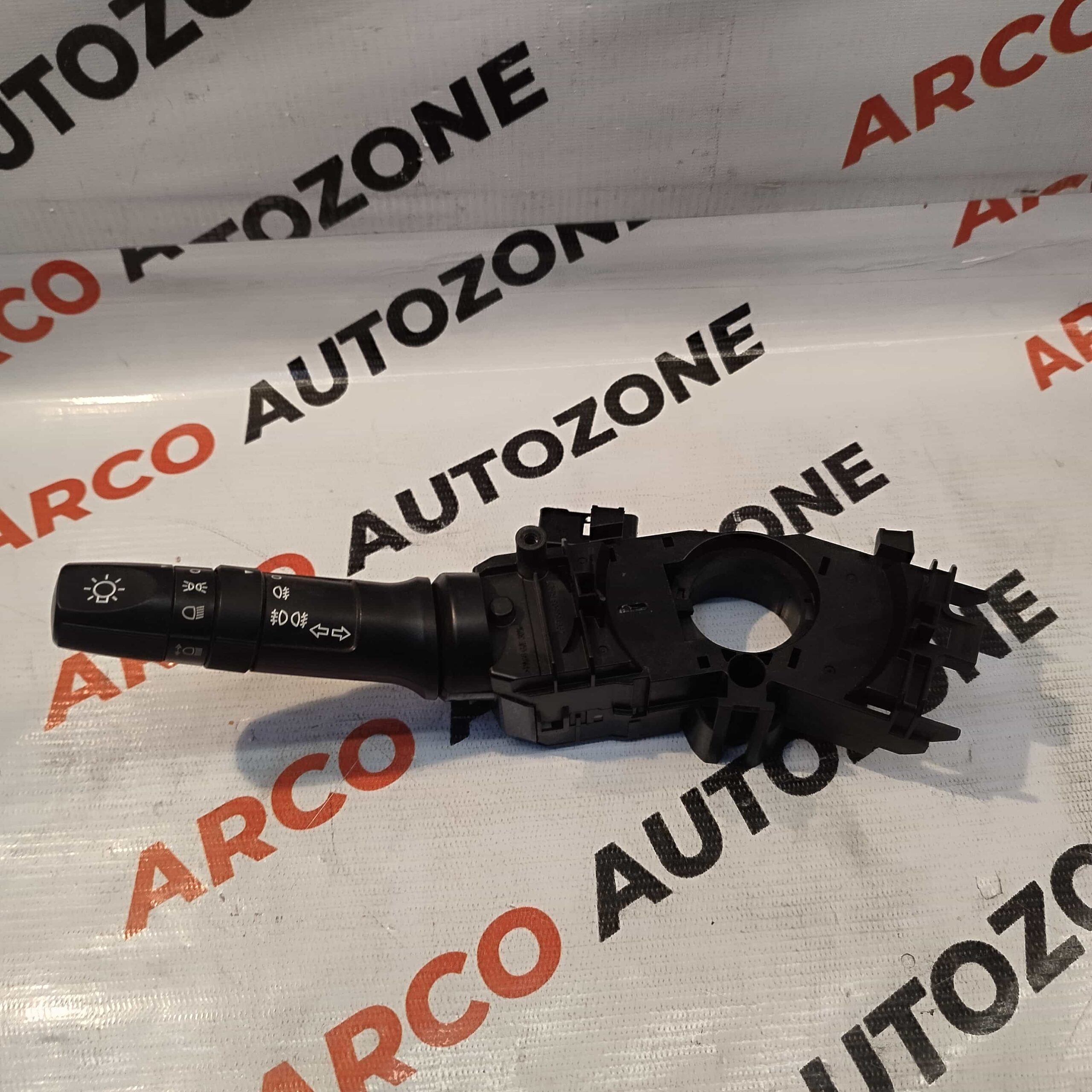 HEAD LIGHT COMBI FLUDIC EON GRAND HYU 934301V010