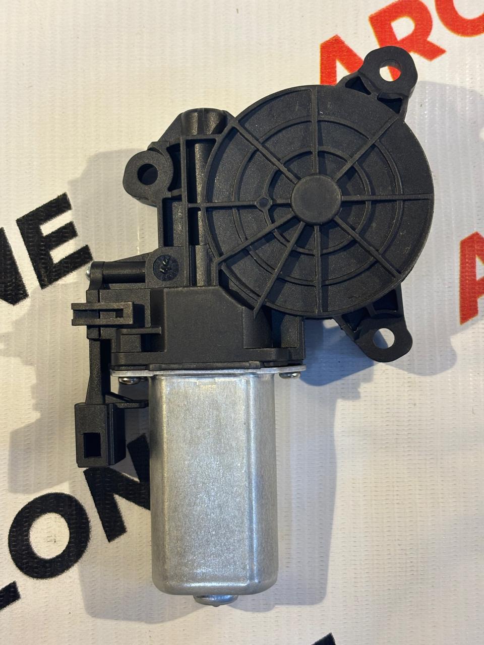 POWER WINDOW MOTOR POLO FRONT LEFT 2 PIN GAPC