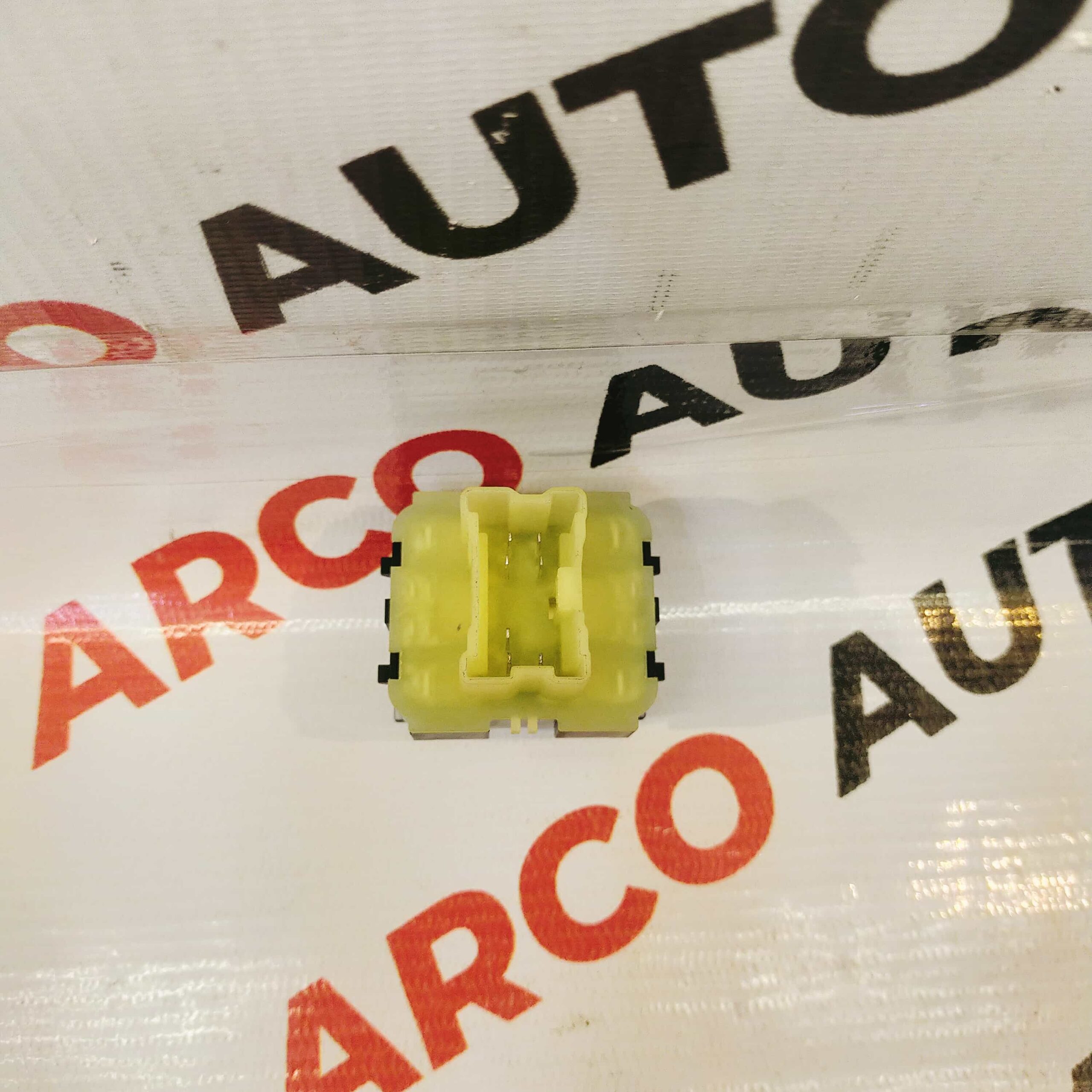 POWER WINDOW SWITCH MAIN DUSTER NEW 2 DOOR WHITE 254114380R MINDA S21158