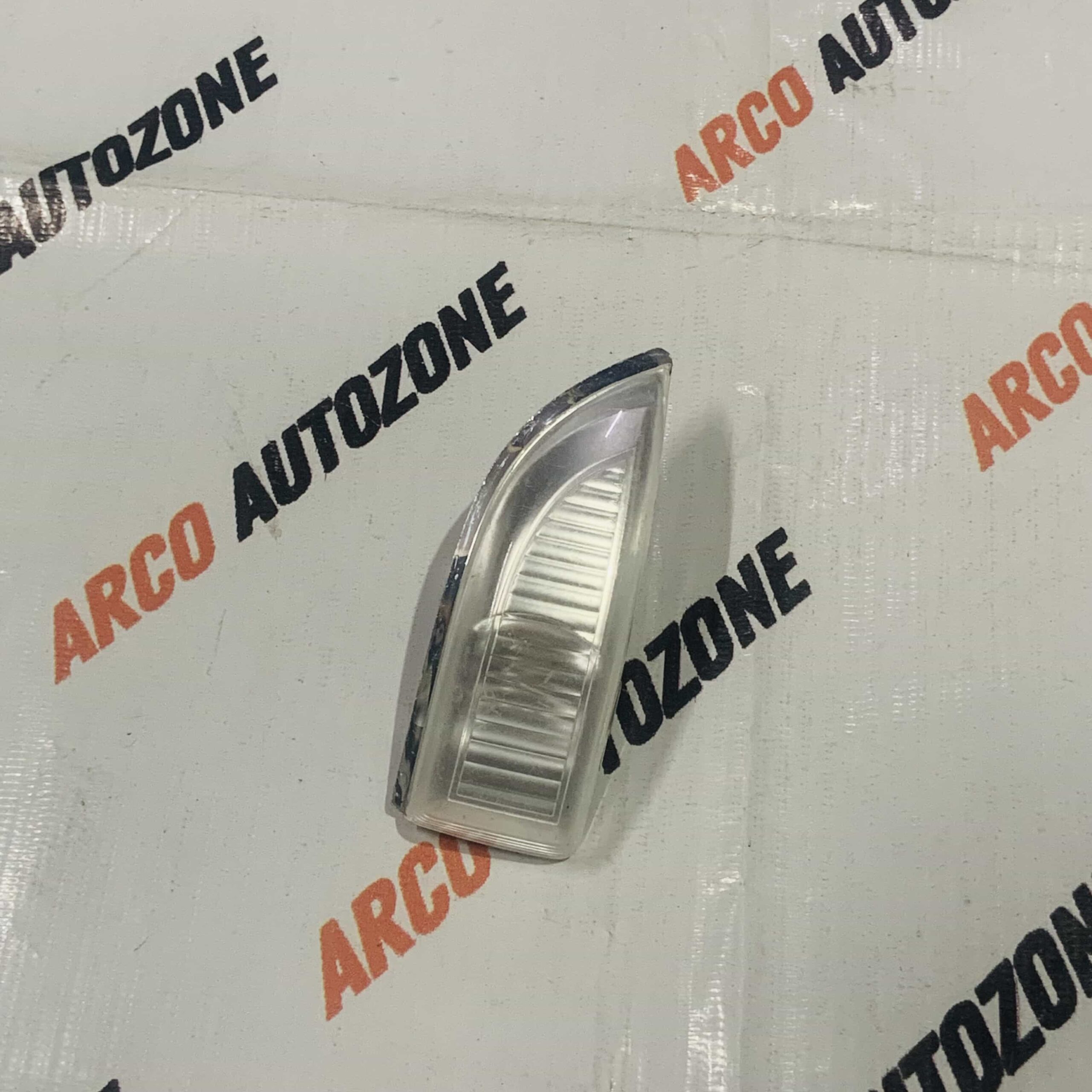 SIDE MIRROR INDICATOR DUSTER TERRANO RIGHT IMP 261605647R