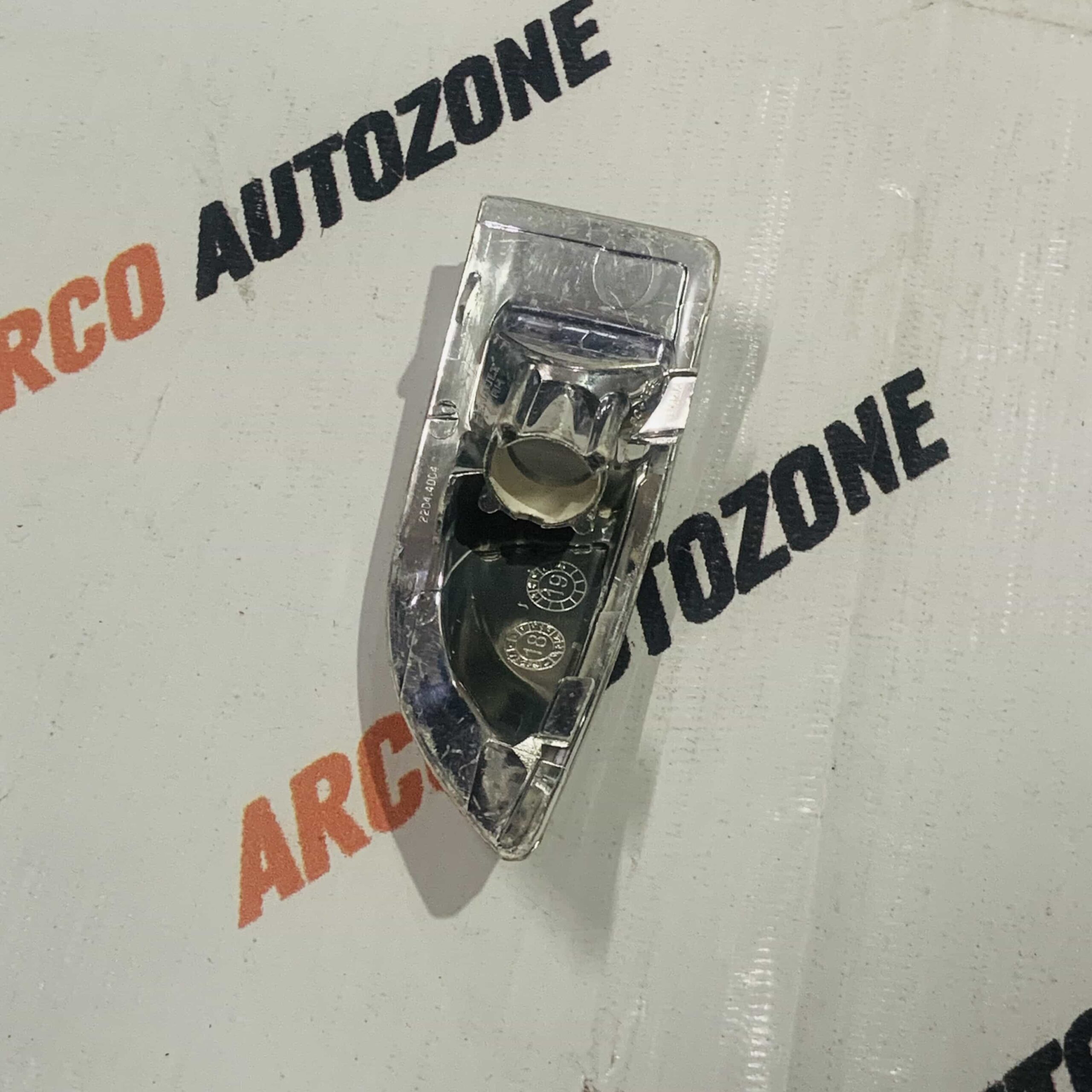 SIDE MIRROR INDICATOR DUSTER TERRANO RIGHT IMP 261605647R