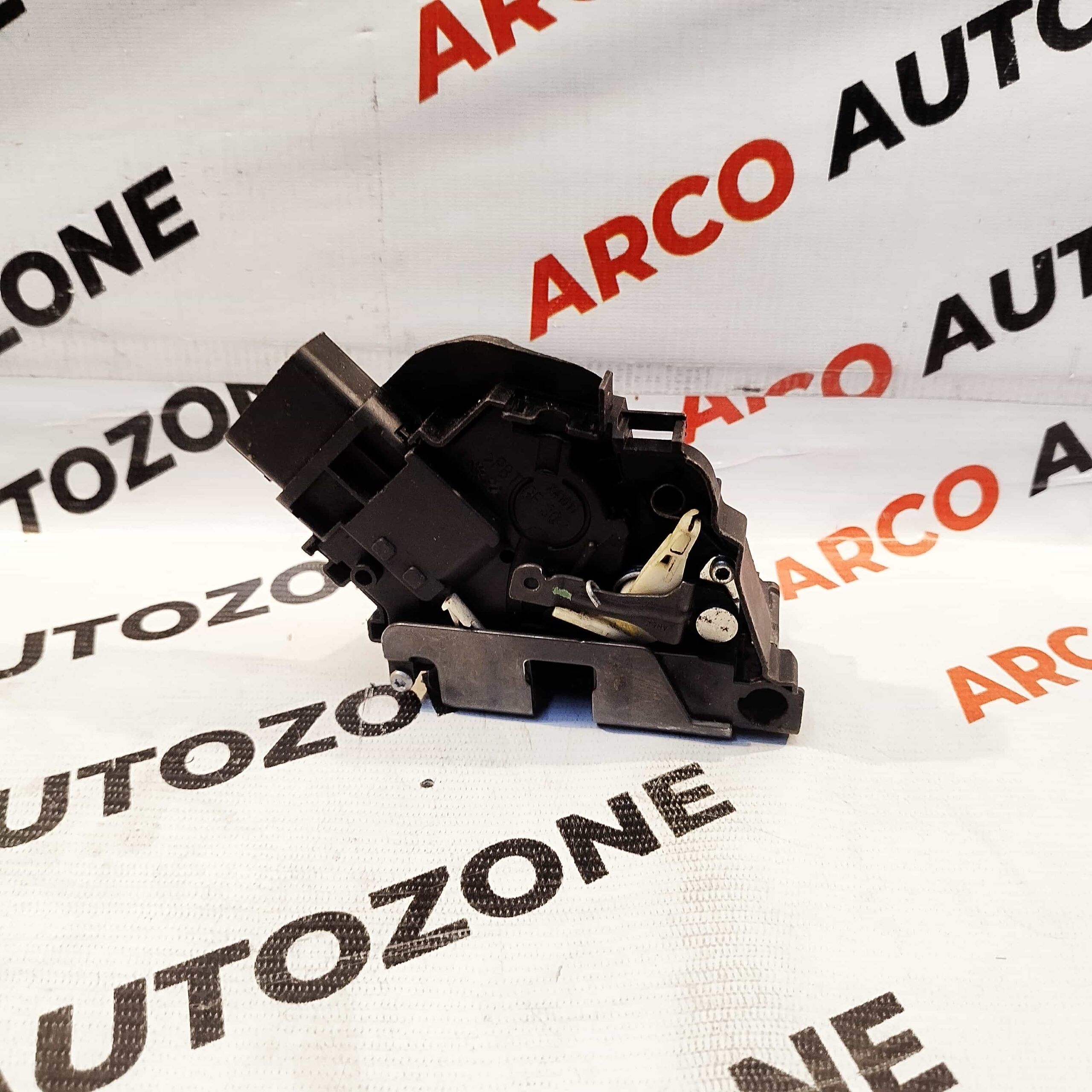 DOOR LATCH FIGO FRONT RIGHT IMP