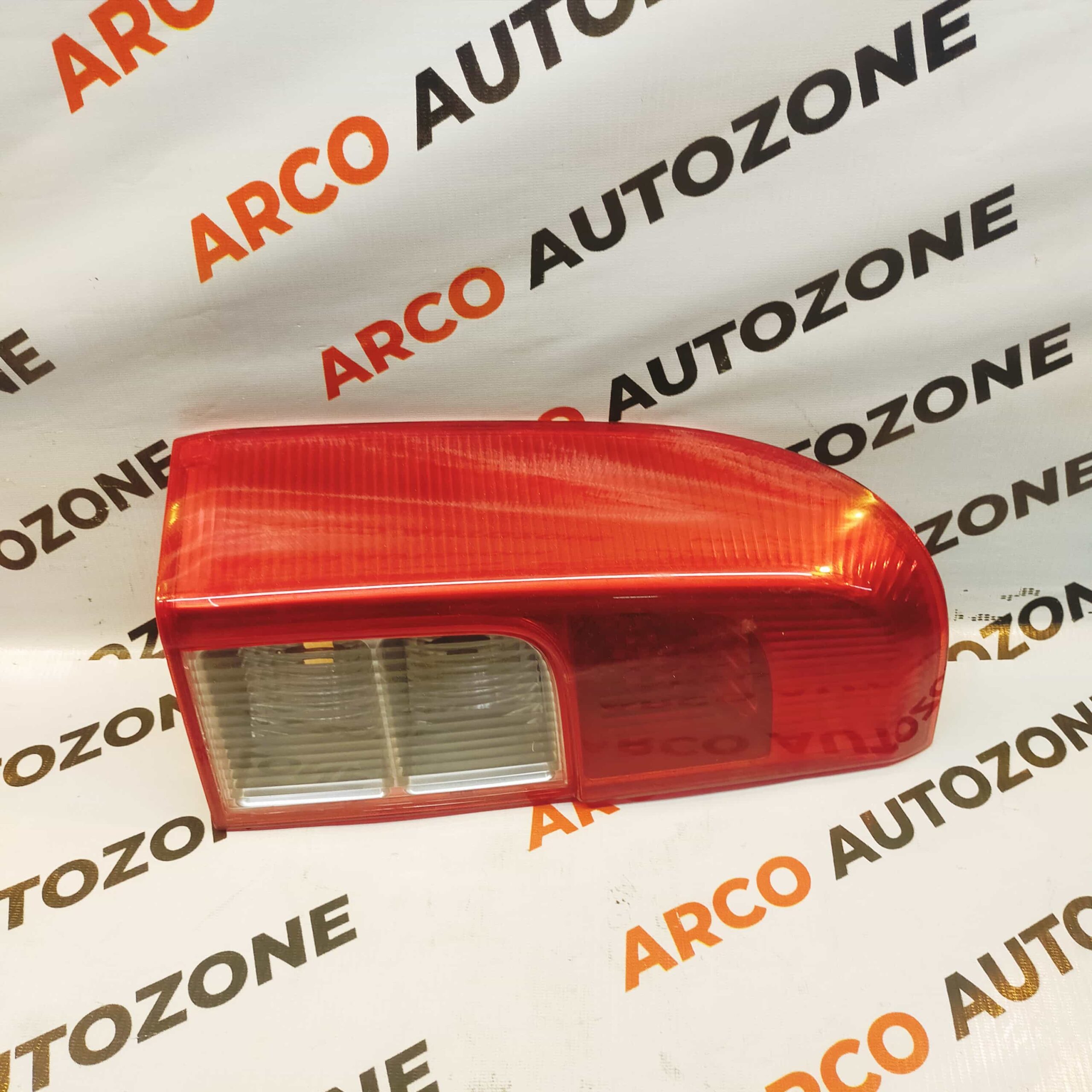 LIGHTING TAIL LIGHT SAFARI STROM LEFT LOT