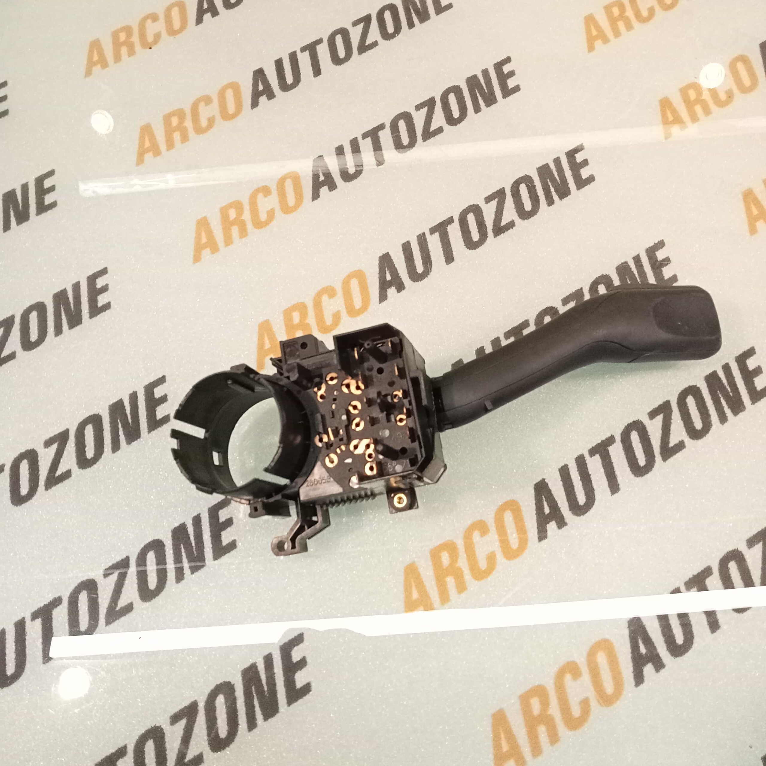 HEAD LIGHT LEVER OCTAVIA VIKA 8L0953513G