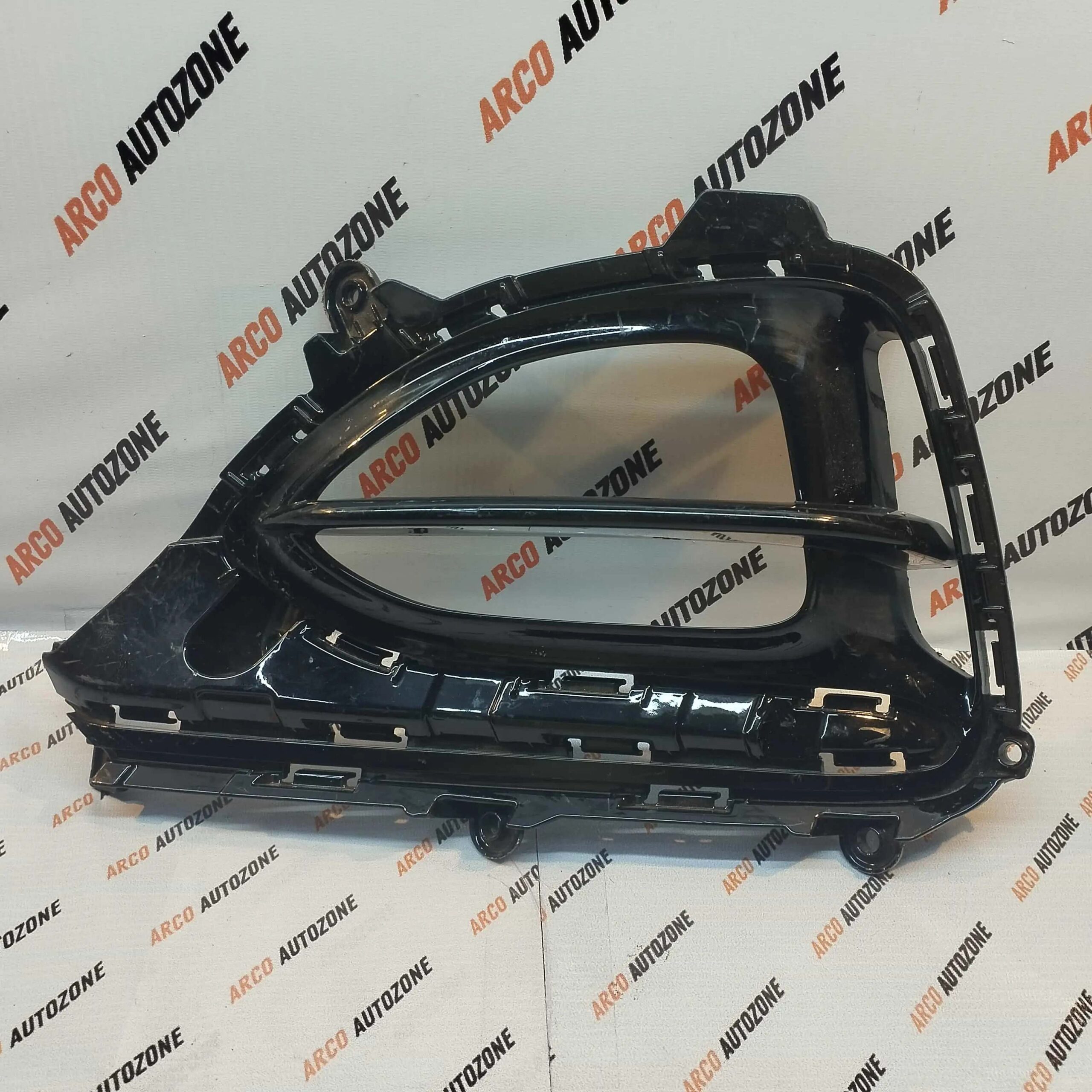 FOG LAMP COVER ELITE T2 LED LEFT BLACK 86521C7510