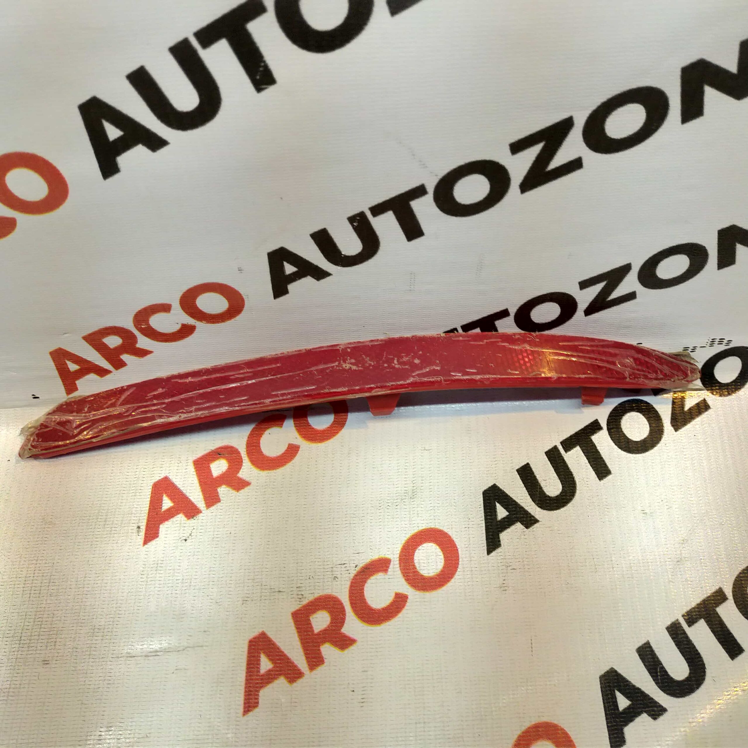 REAR BUMP REFLECTOR LAURA T2 LEFT SKODA