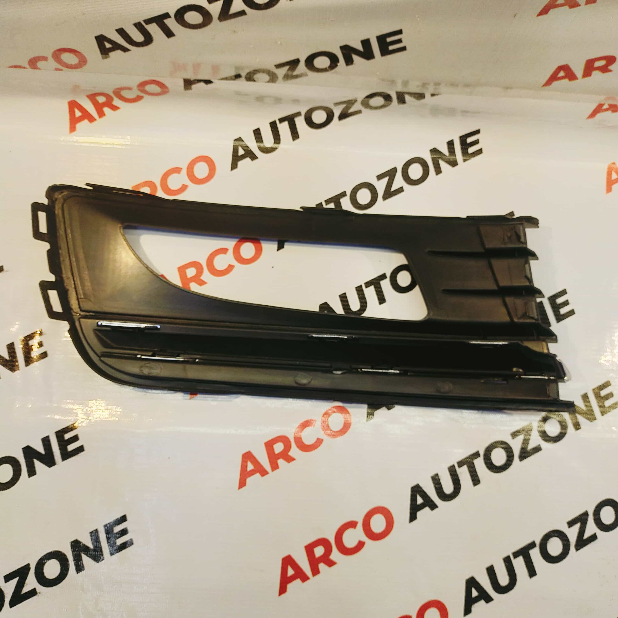 FOG LAMP COVER VENTO T2 LEFT CHROME HOLE