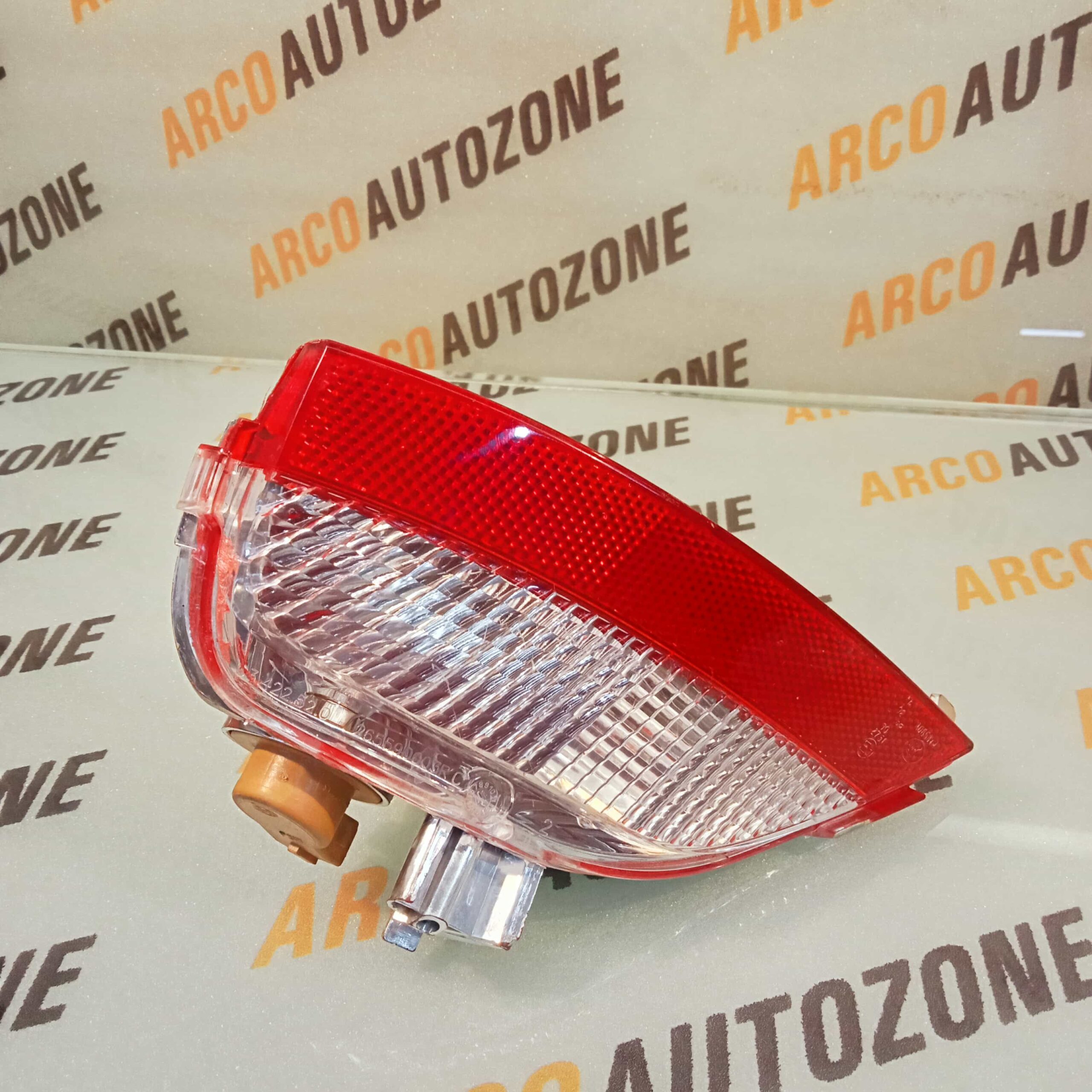 REAR BUMP REFLECTOR CAPTURE LEFT LOT ELEC