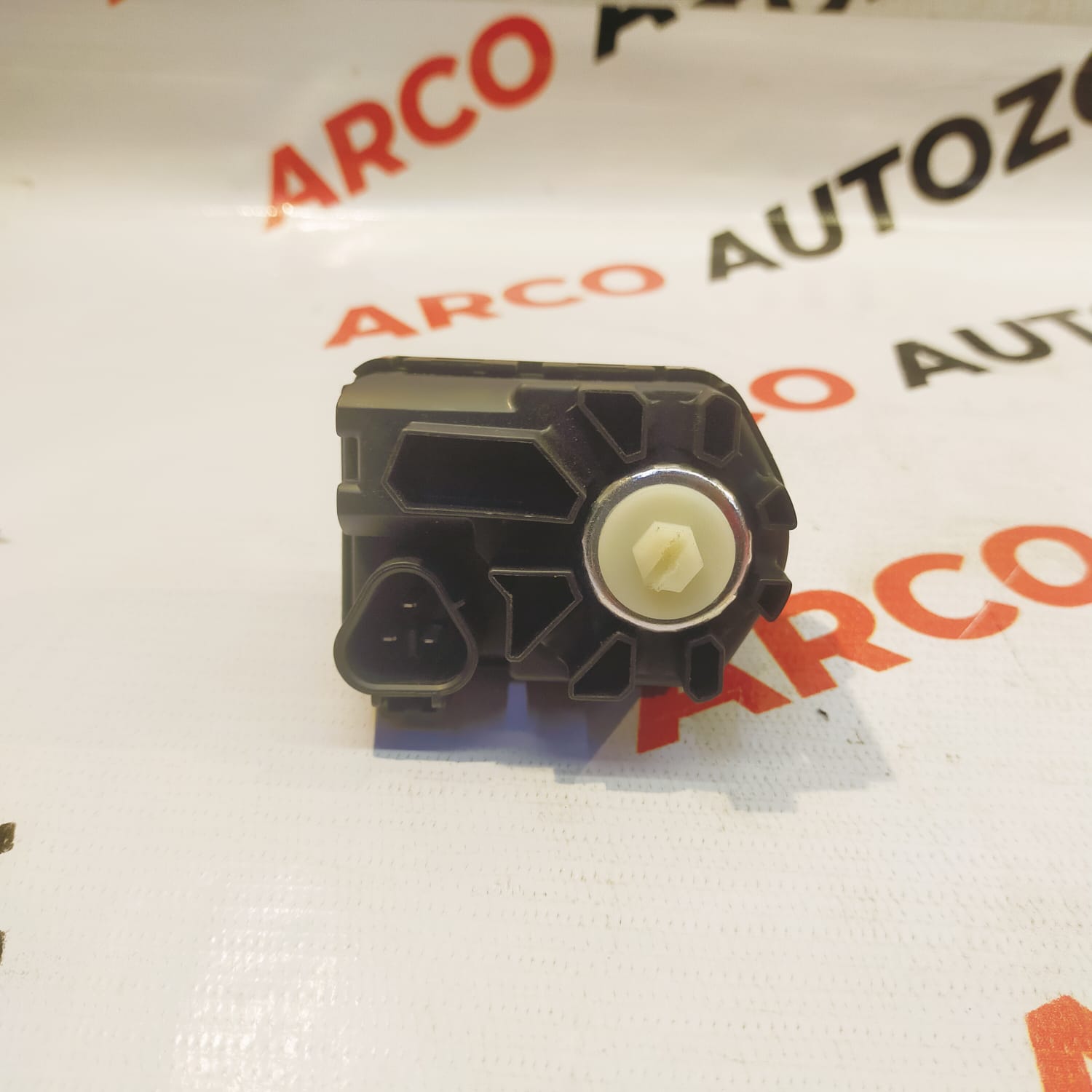 LIGHTING HEAD LIGHT MOTOR INNOVA TOYOTA LOT