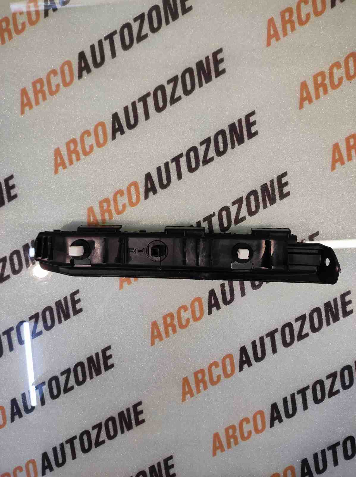 REAR BUMPER BRACKET I20 T1 T2 RIGHT HYU 866141J500
