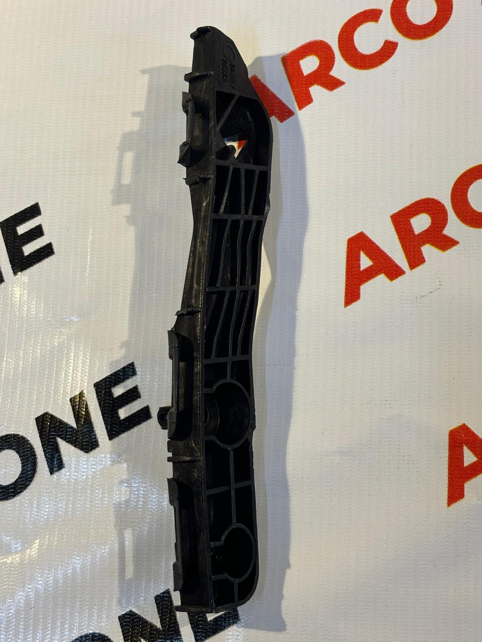 REAR BUMPER BRACKET ETIOS BIG RIGHT ACC TYD008124