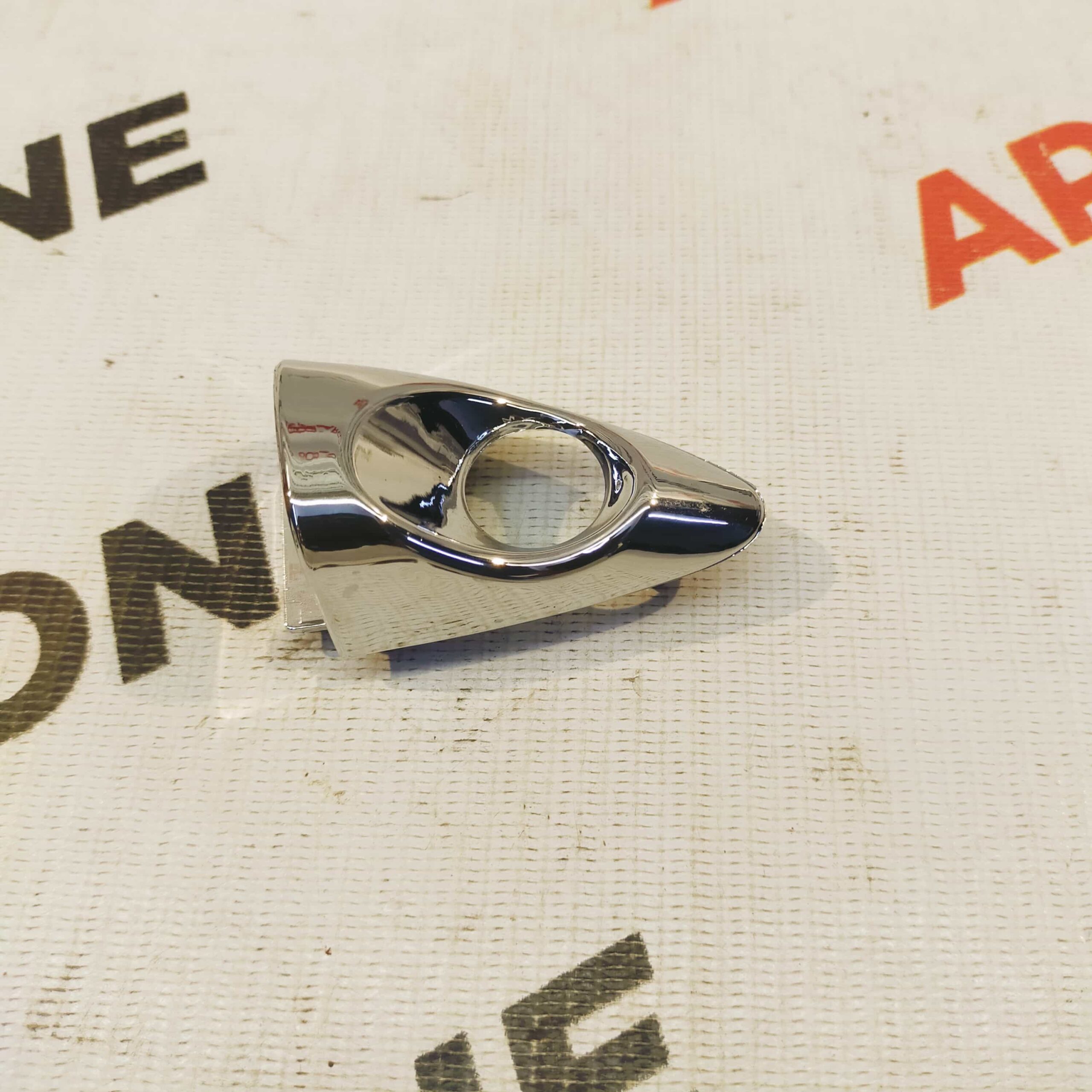 OUTER HANDLE CAP CHROME GRAND XCENT FRONT RIGHT HOLE IMP 82662B4041