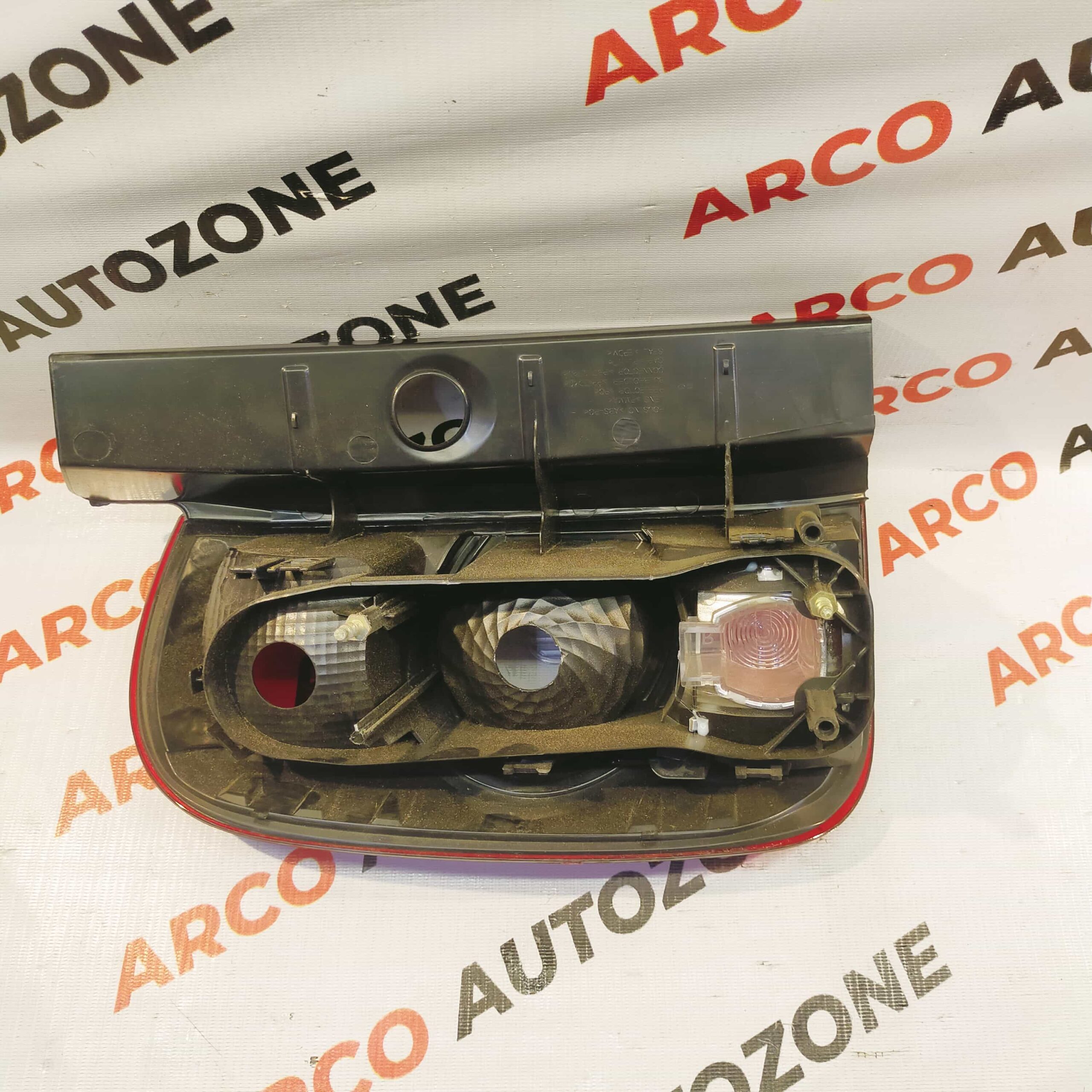 LIGHTING TAIL LIGHT DUSTER T1 RIGHT IMP