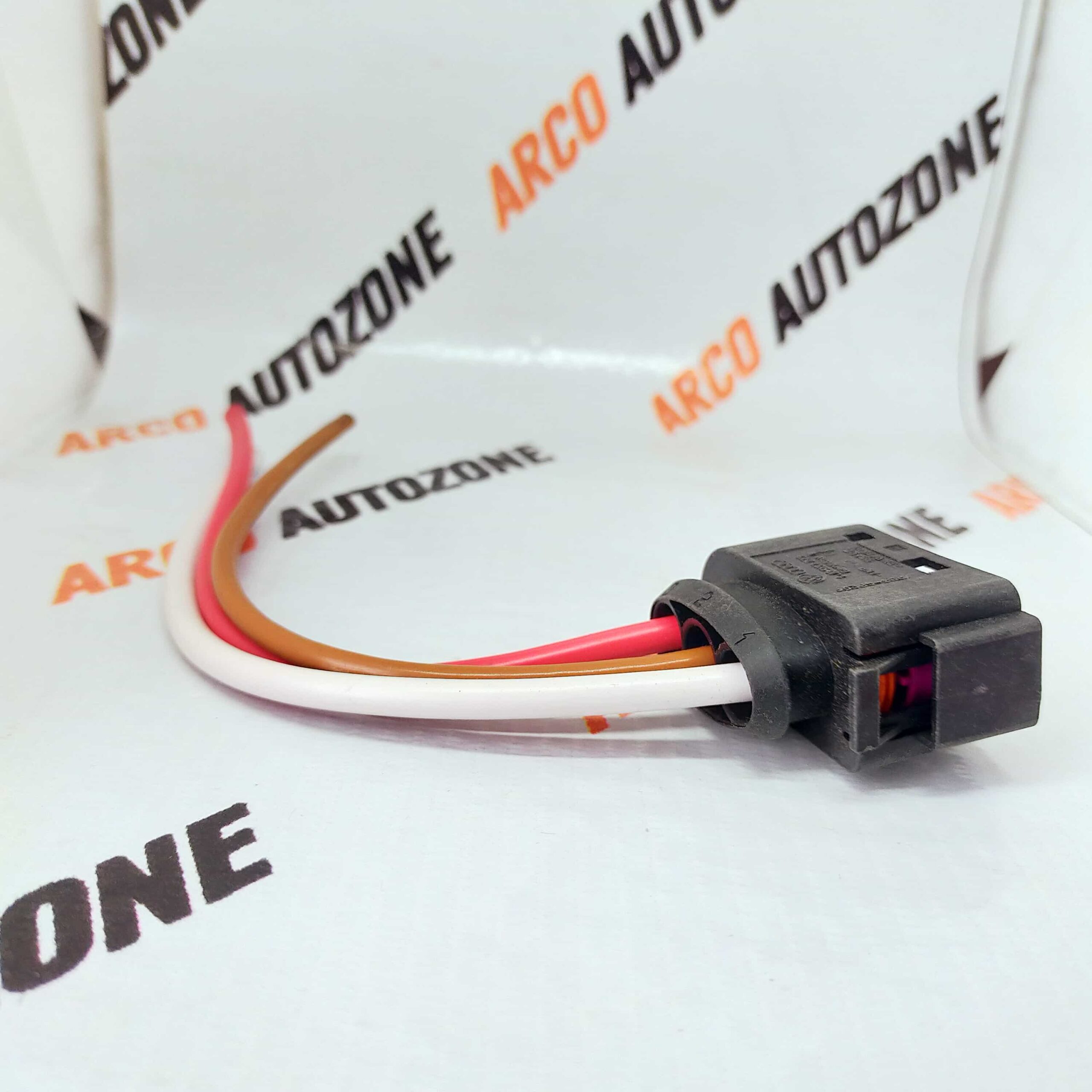 ELECTRONIC COMPONENTS WIRING HARNESS COUPLER KUV100 TIAGO FAN ASSY 3 PIN