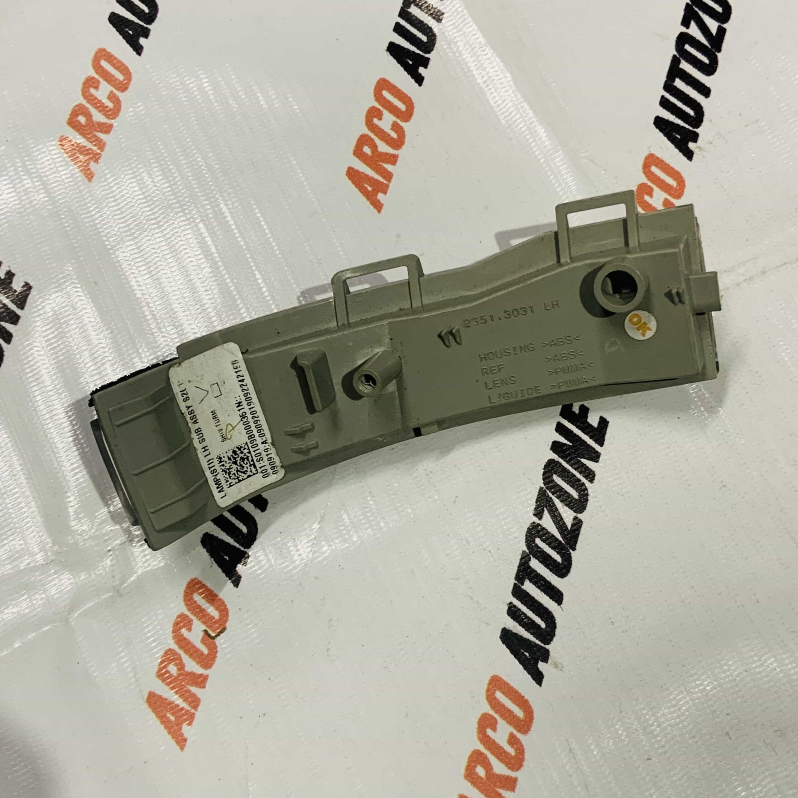 SIDE MIRROR INDICATOR XUV300 XUV700 LEFT