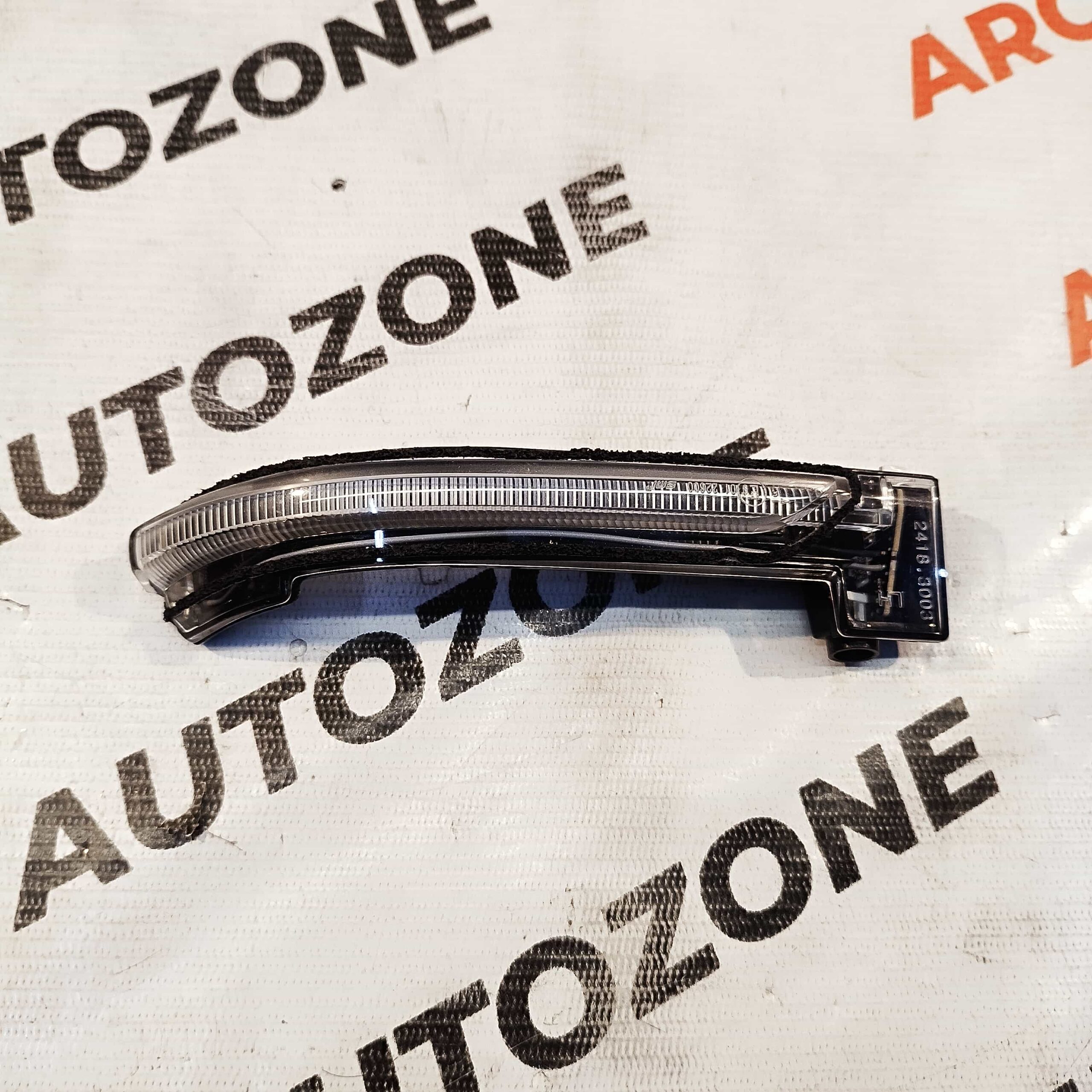 SIDE MIRROR INDICATOR SONET LEFT KIA 87624CC000