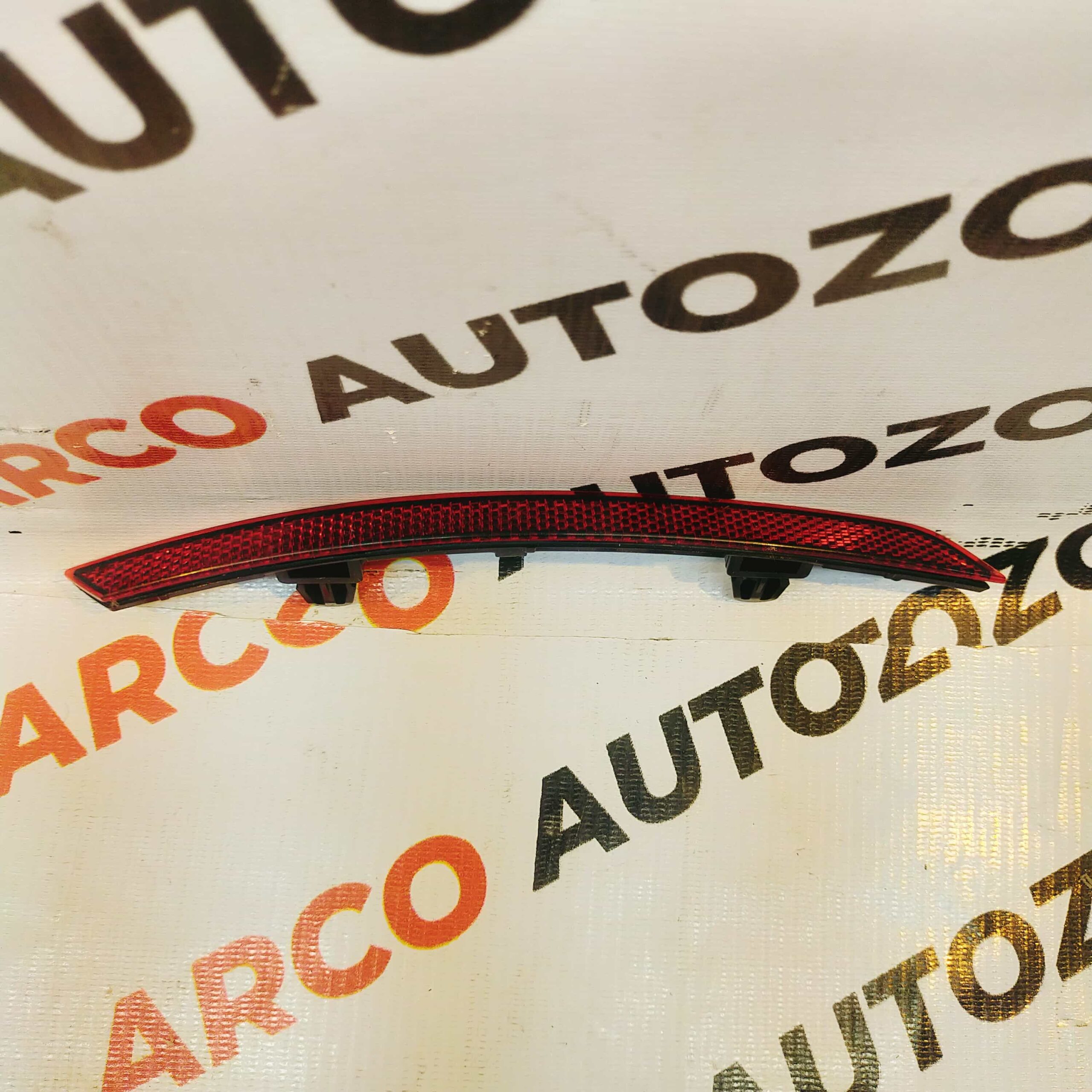 REAR BUMP REFLECTOR VENTO T2 RIGHT HIG VW 6RF945106
