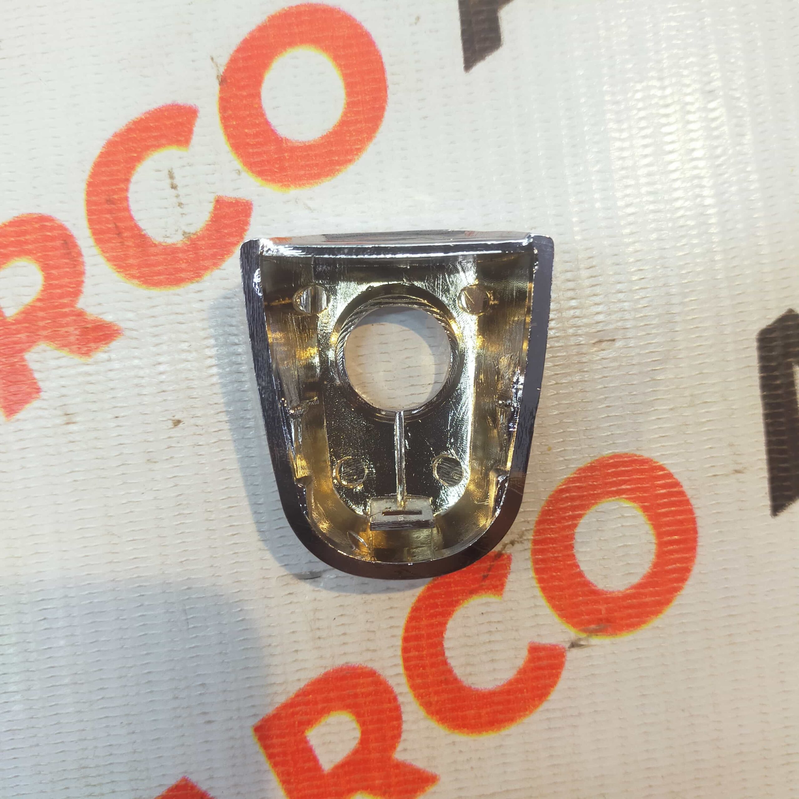 OUTER HANDLE CAP INNOVA FRONT RIGHT CHROME IMP 6921706020