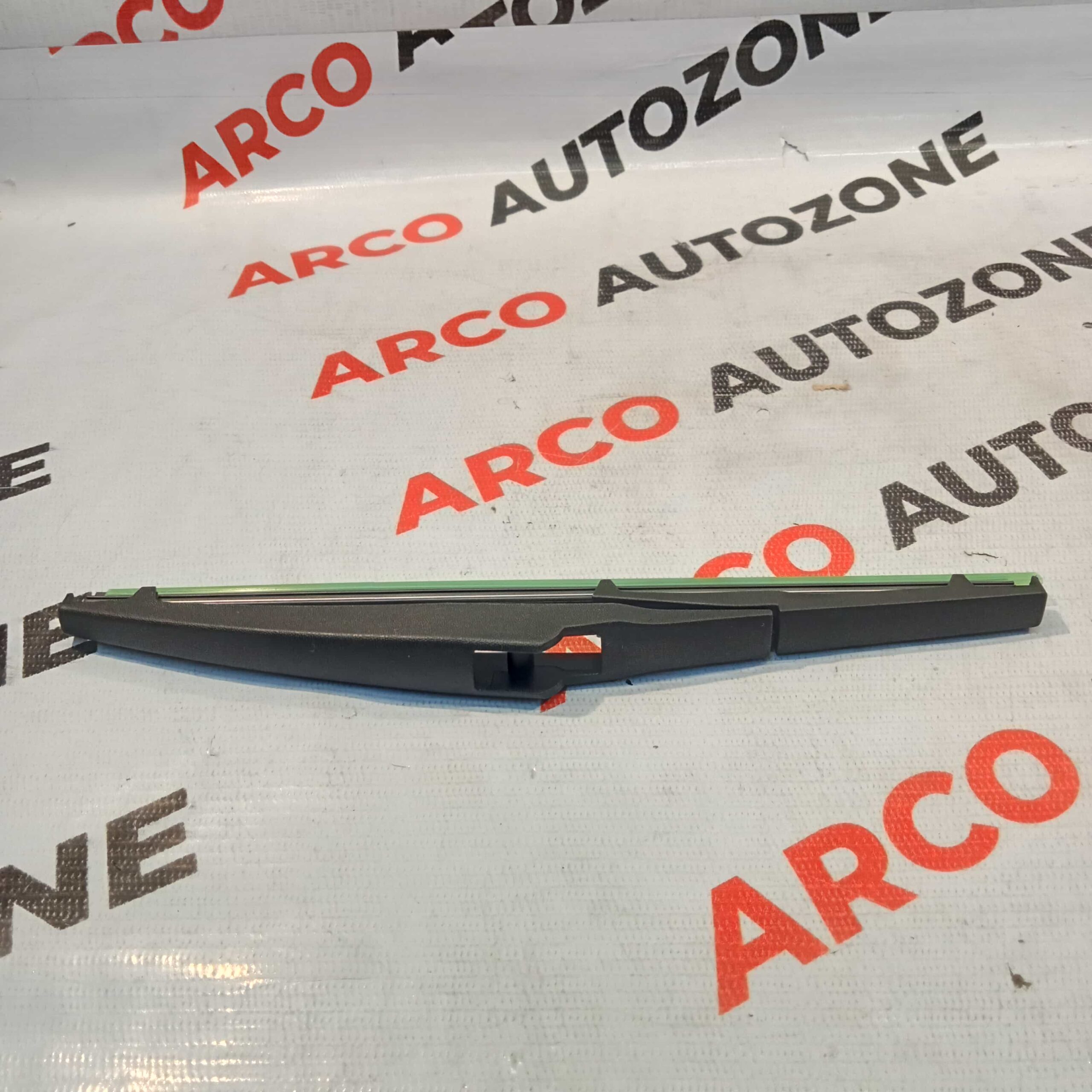 REAR WIPER BLADE COMPASS