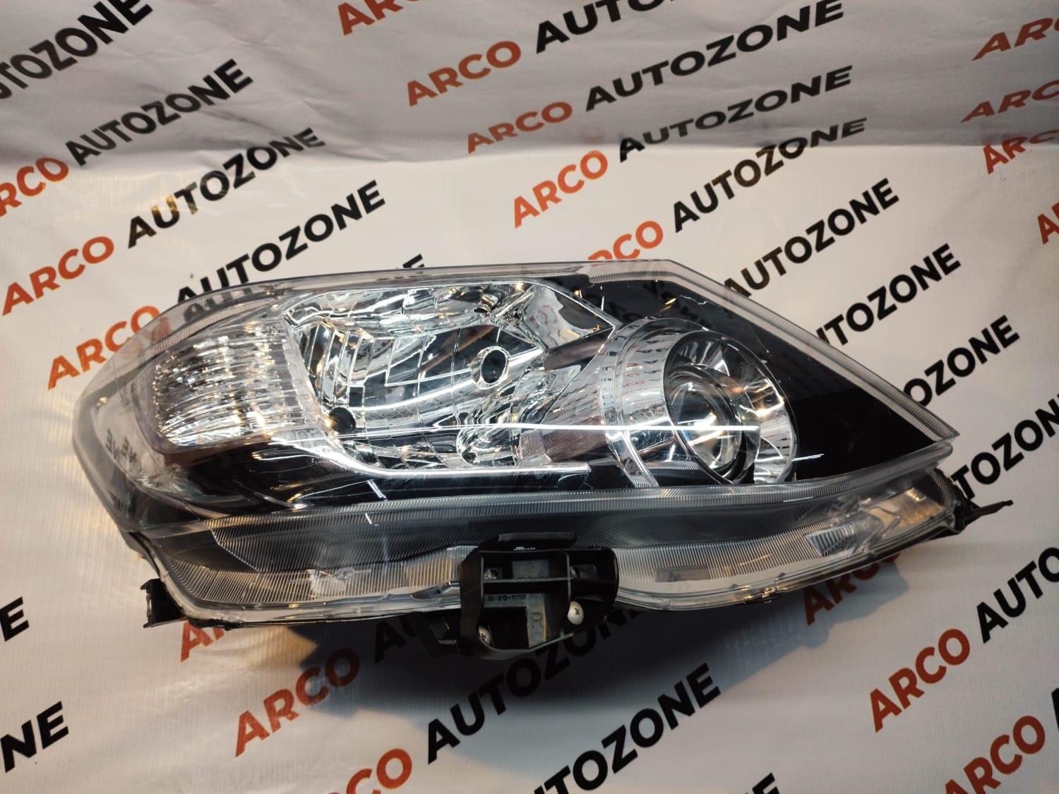 LIGHTING HEAD LIGHT FORTUNER T2 RIGHT DEPO 21211T4RLDHM2
